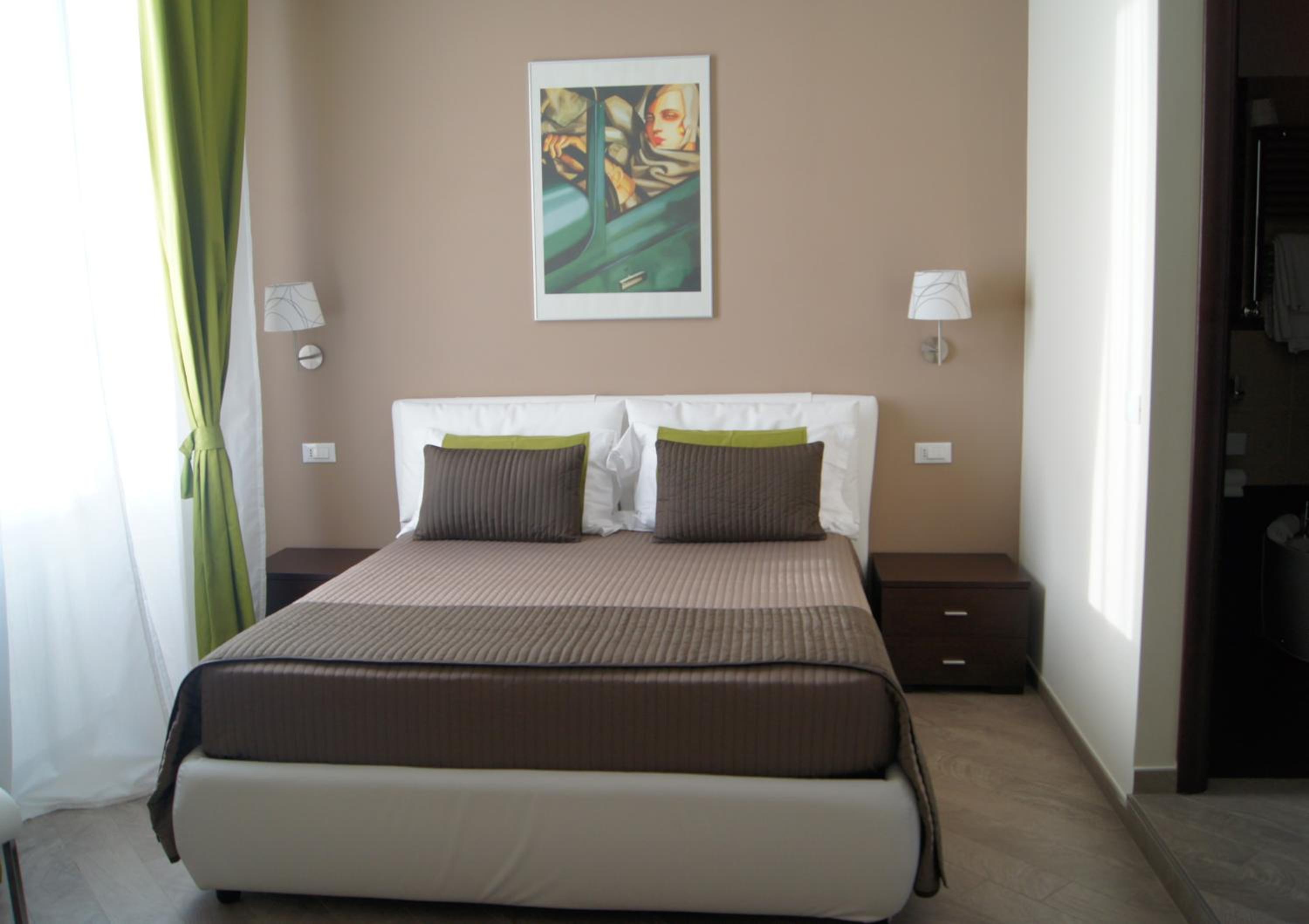 Mia Suites