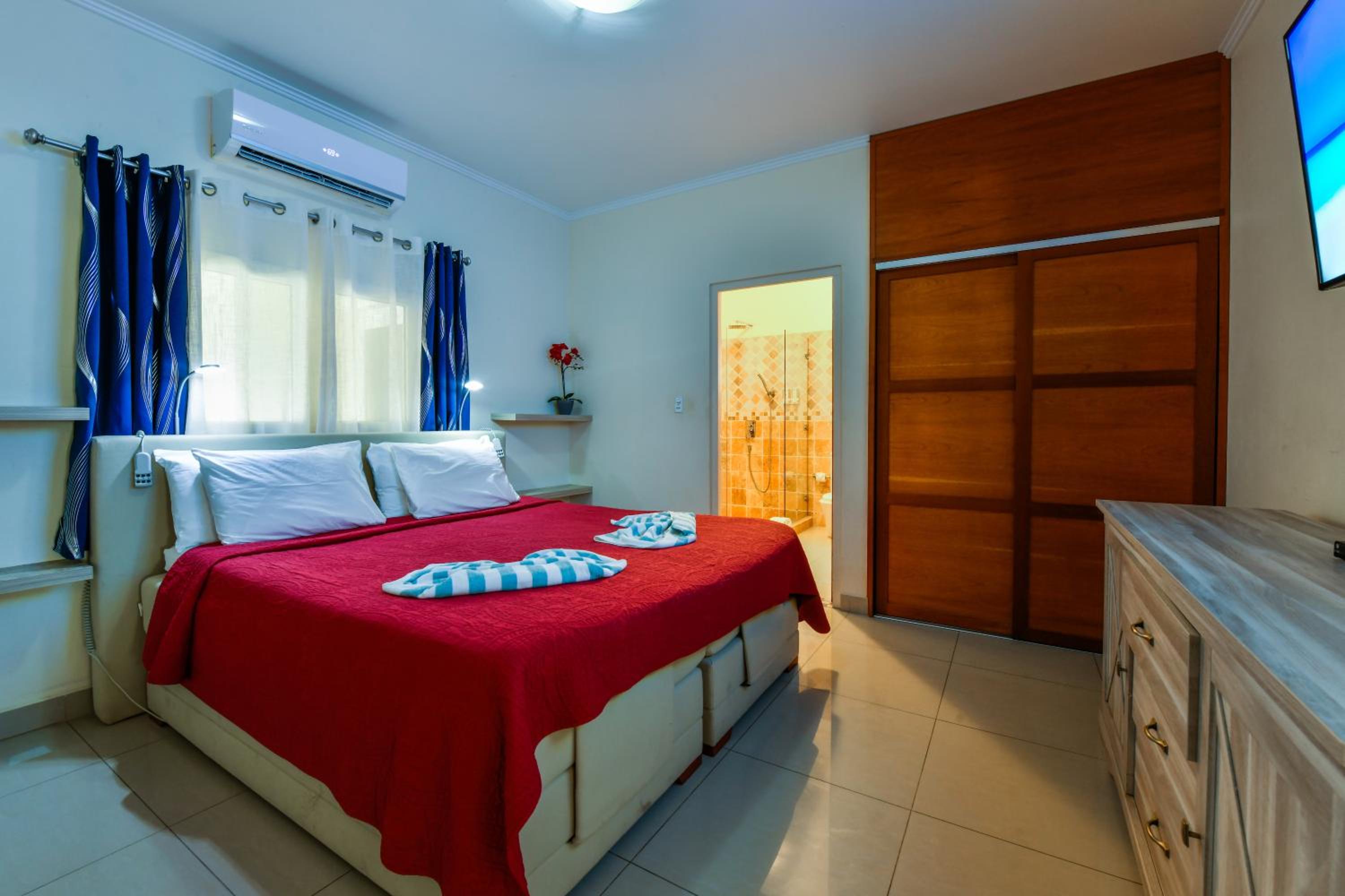 Villa Swiss Paradise with private pool