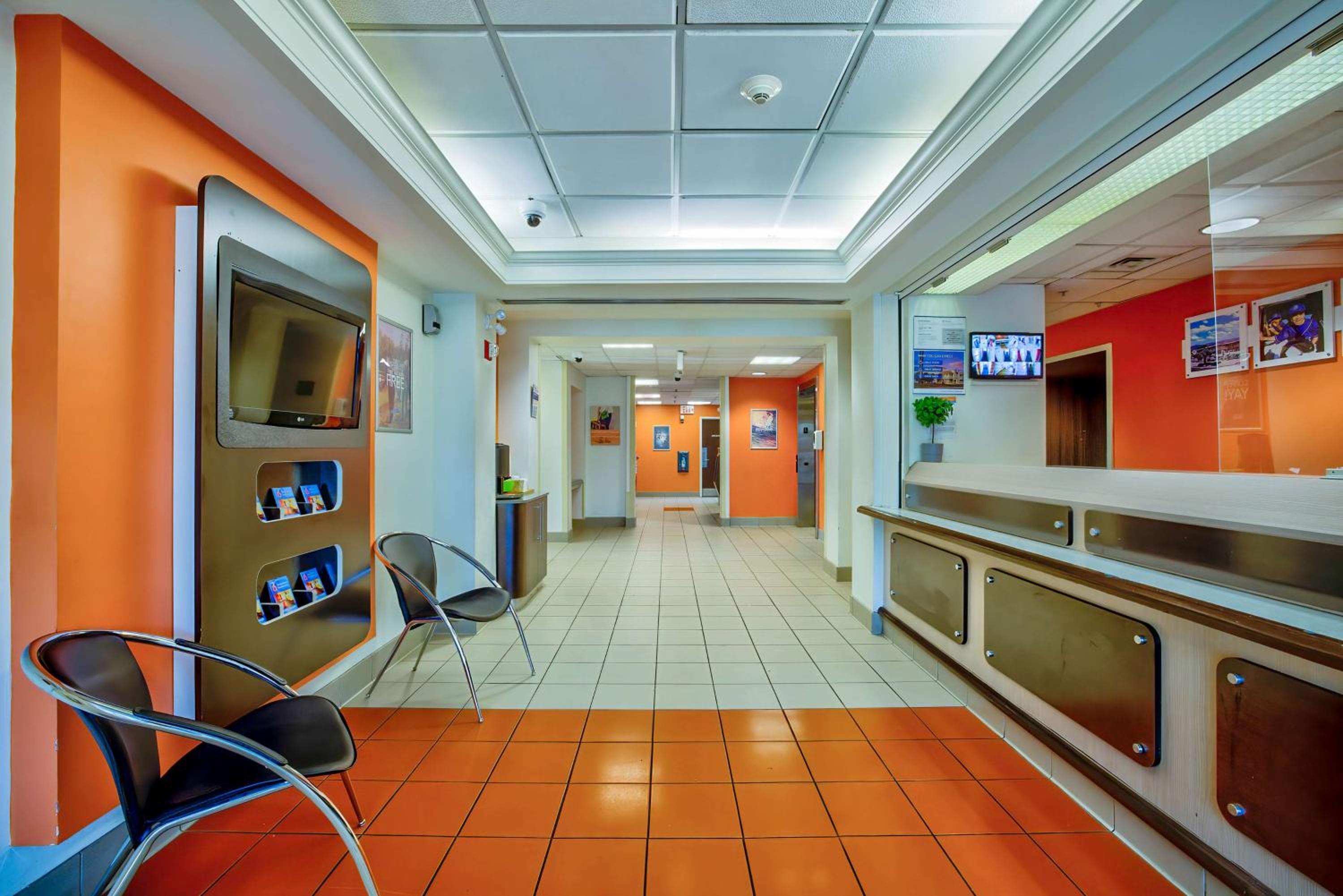 Motel 6-Burlington, ON - Toronto West - Oakville - Property Image 10