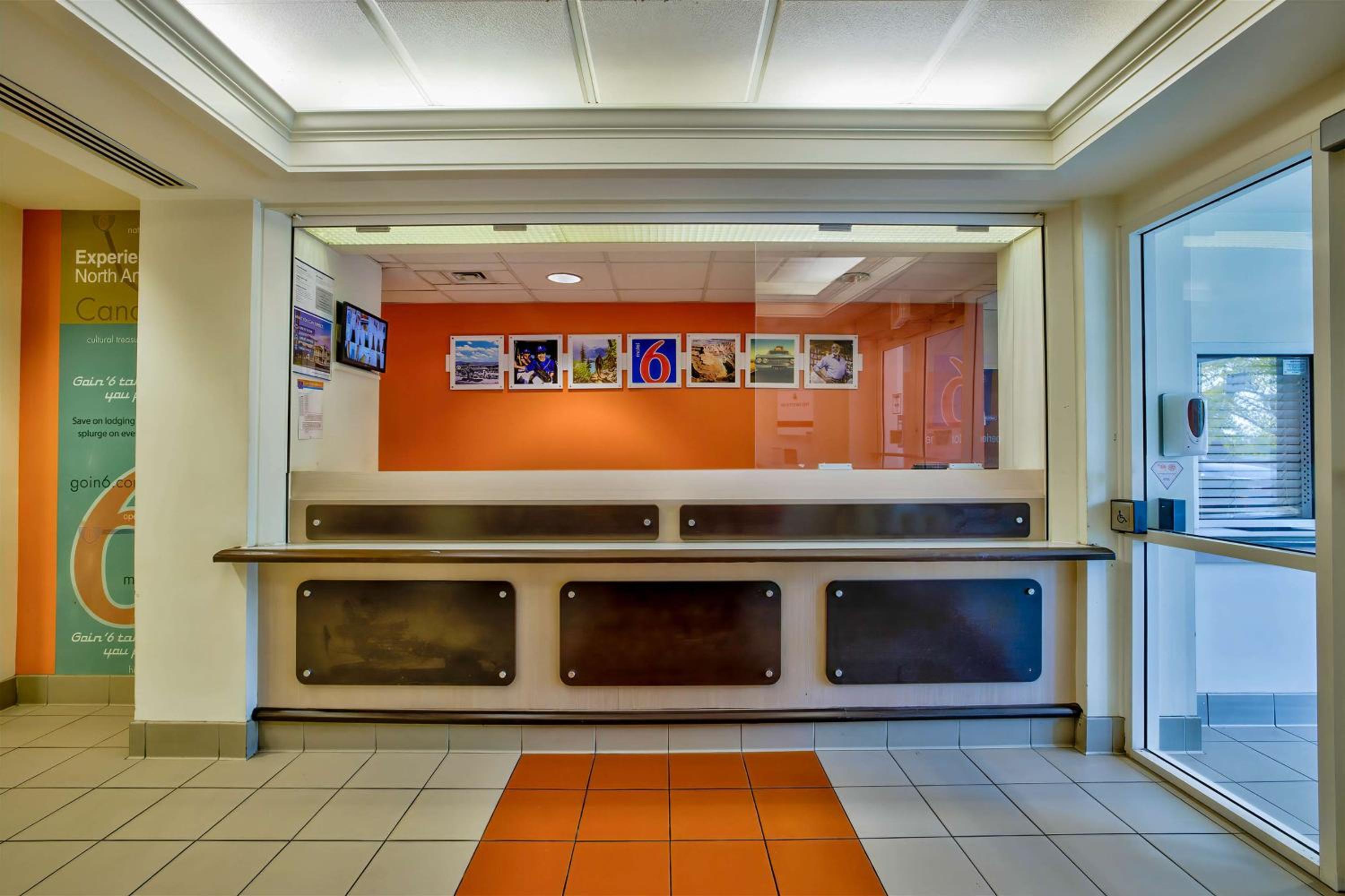 Motel 6-Burlington, ON - Toronto West - Oakville - Property Image 11