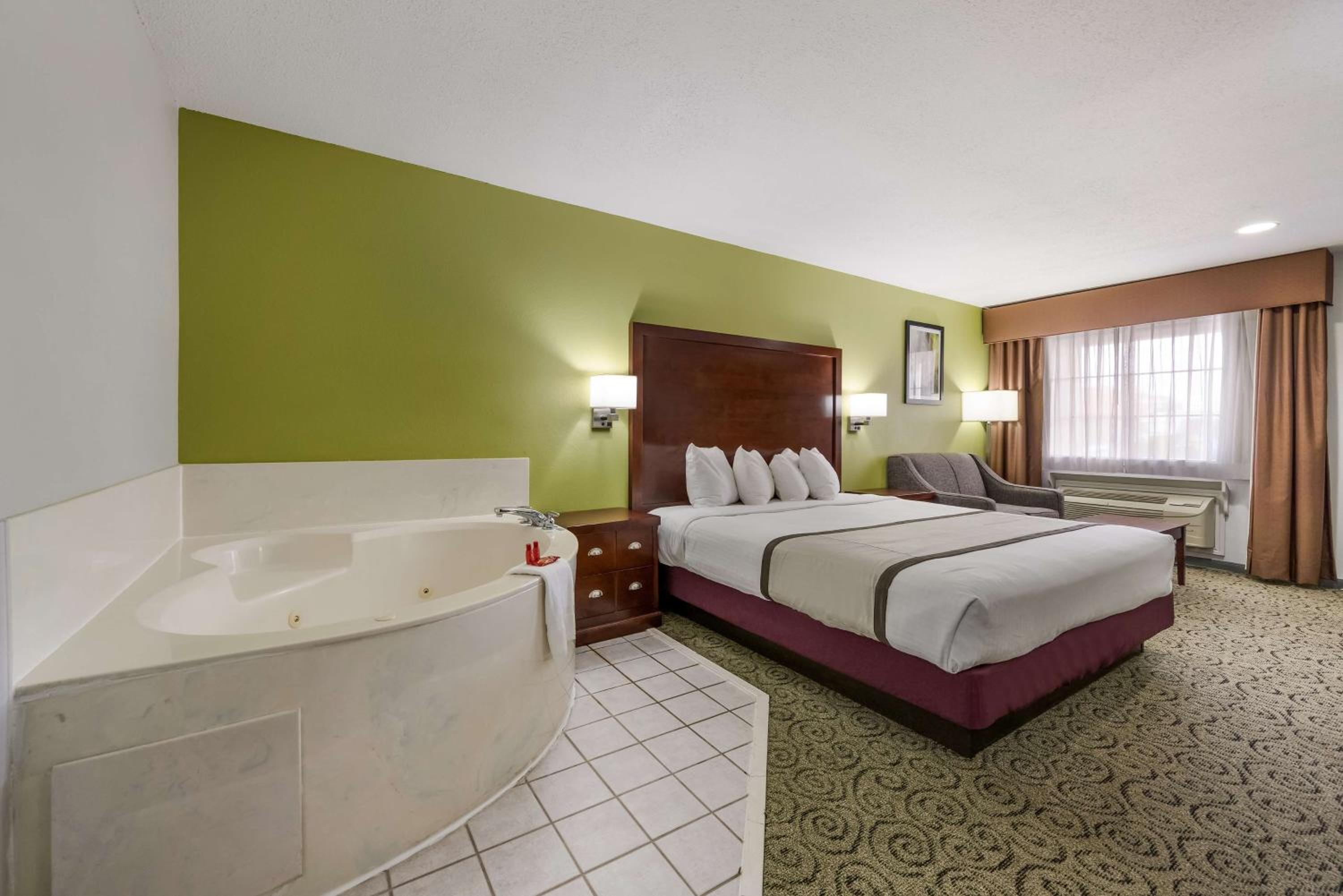 SureStay Hotel by Best Western Deer Park