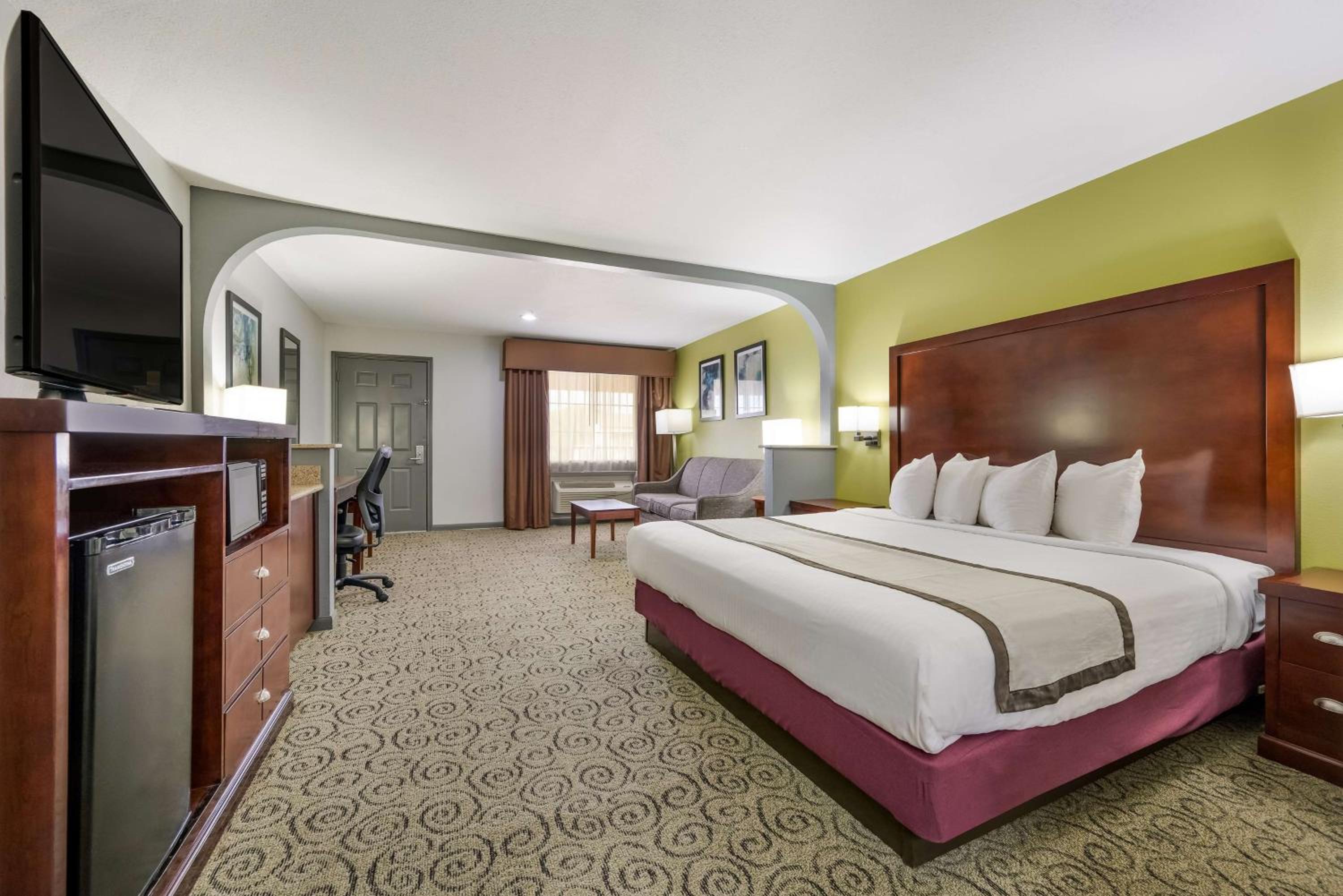 SureStay Hotel by Best Western Deer Park