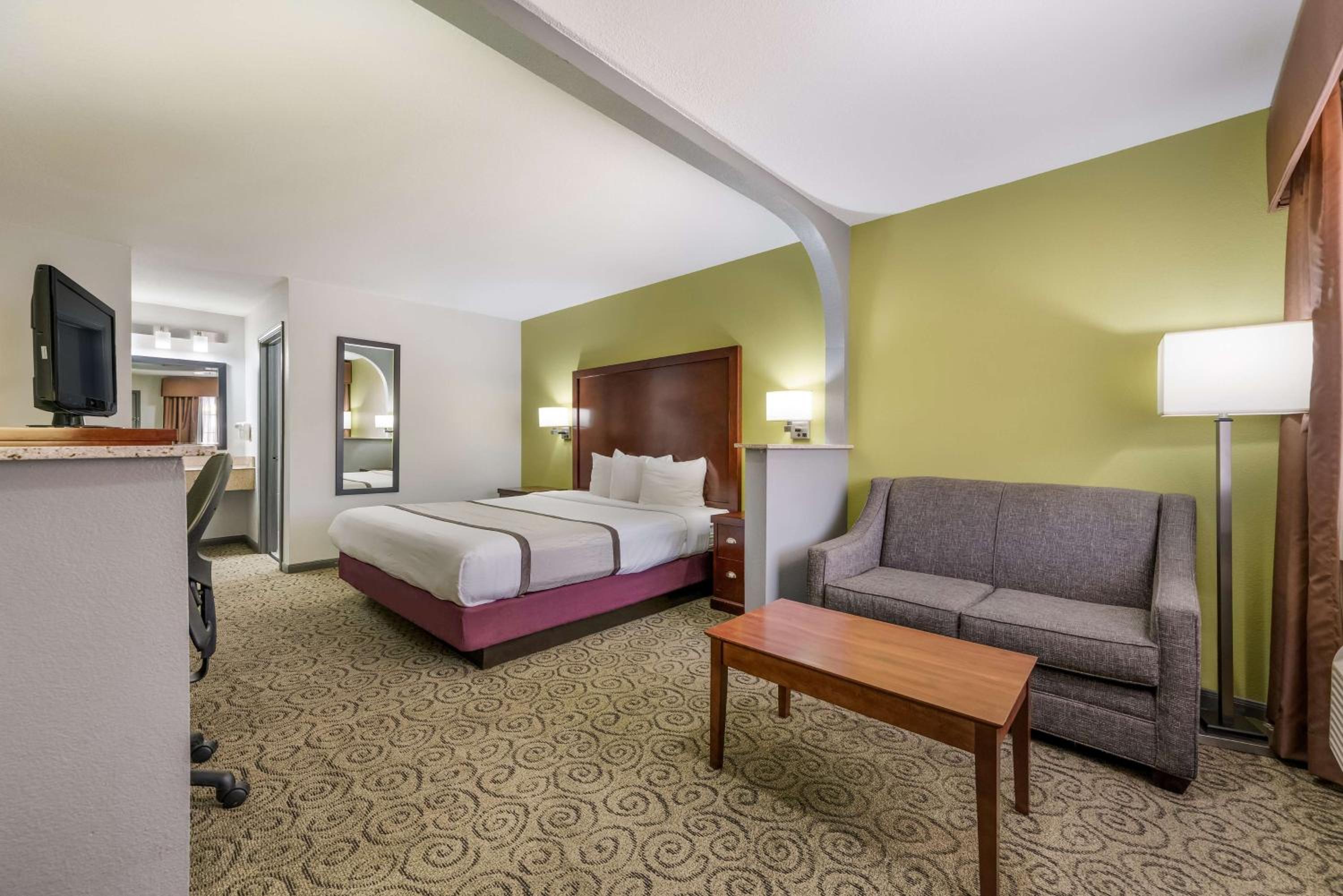 SureStay Hotel by Best Western Deer Park