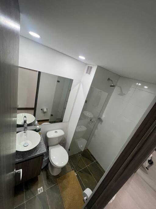 Apartaestudio amoblado, Edificio Avanzzare T1-501