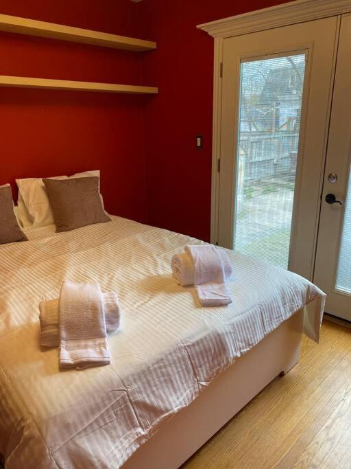 Cosy 5 Bedrooms House in Hearth of Richmond Hill