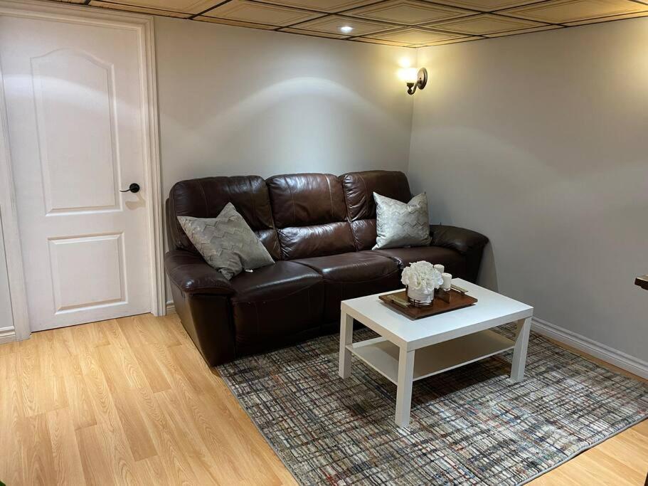 Cosy 5 Bedrooms House in Hearth of Richmond Hill