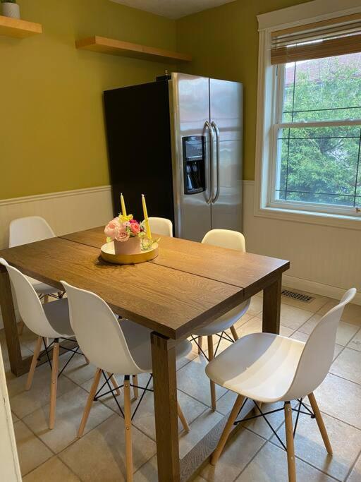 Cosy 5 Bedrooms House in Hearth of Richmond Hill