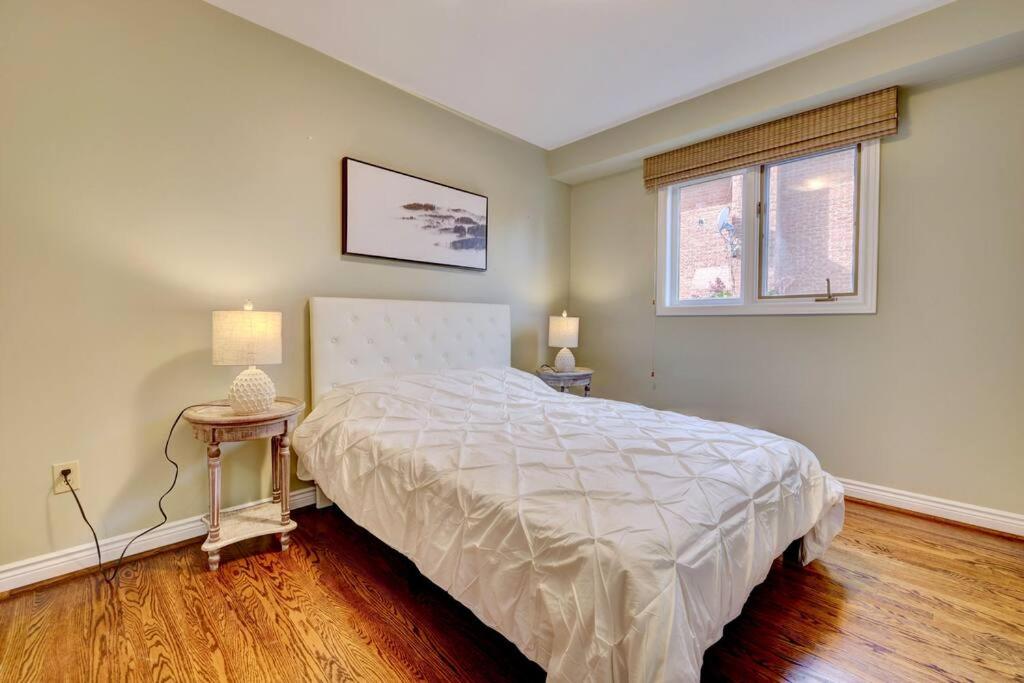 Cheerful 7 bedrooms Villa with Hot tub & Pool.
