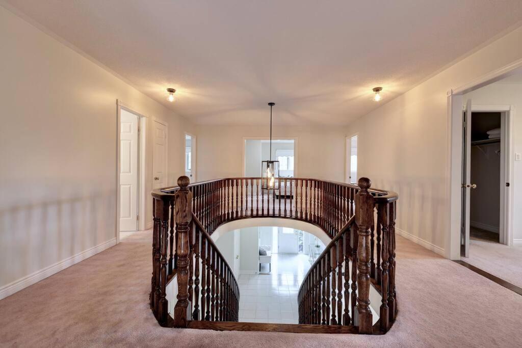 Cheerful 7 bedrooms Villa with Hot tub & Pool.