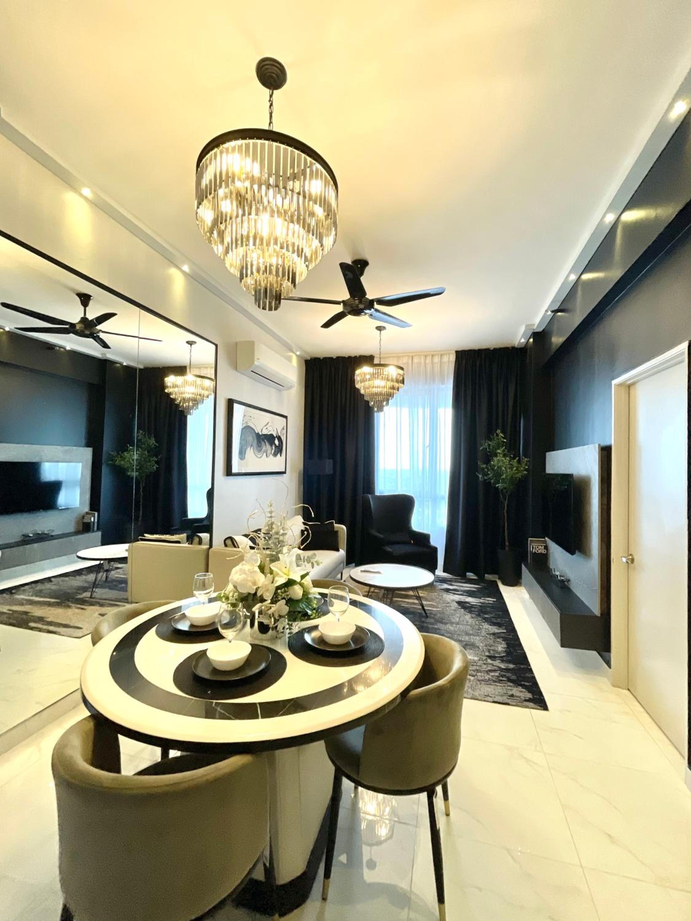 SINA TROIKA RESIDENCE KOTA BHARU 2BR WiFi NETFLIX POOL photo 1