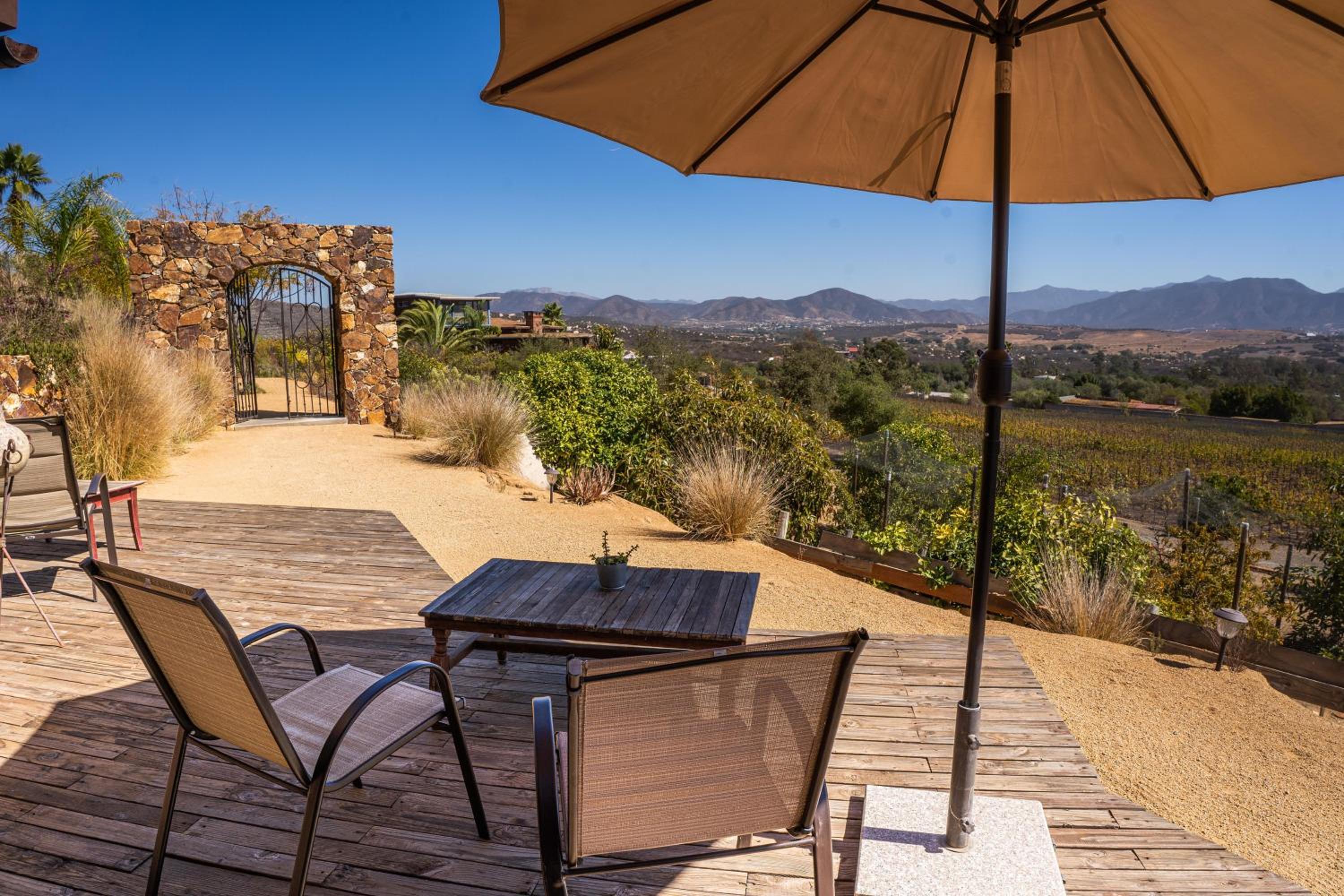 Rancho Cien Piedras