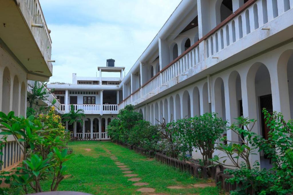 Hotel Silver Sands view 4