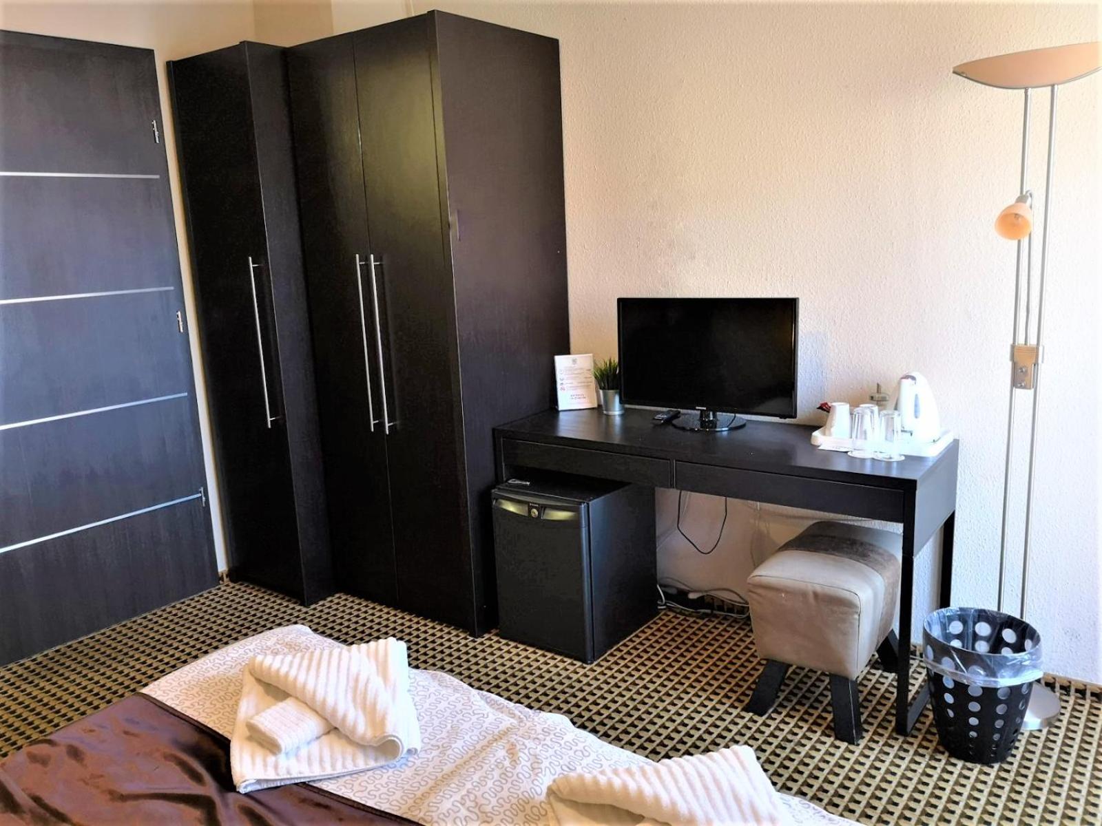 Photo 8