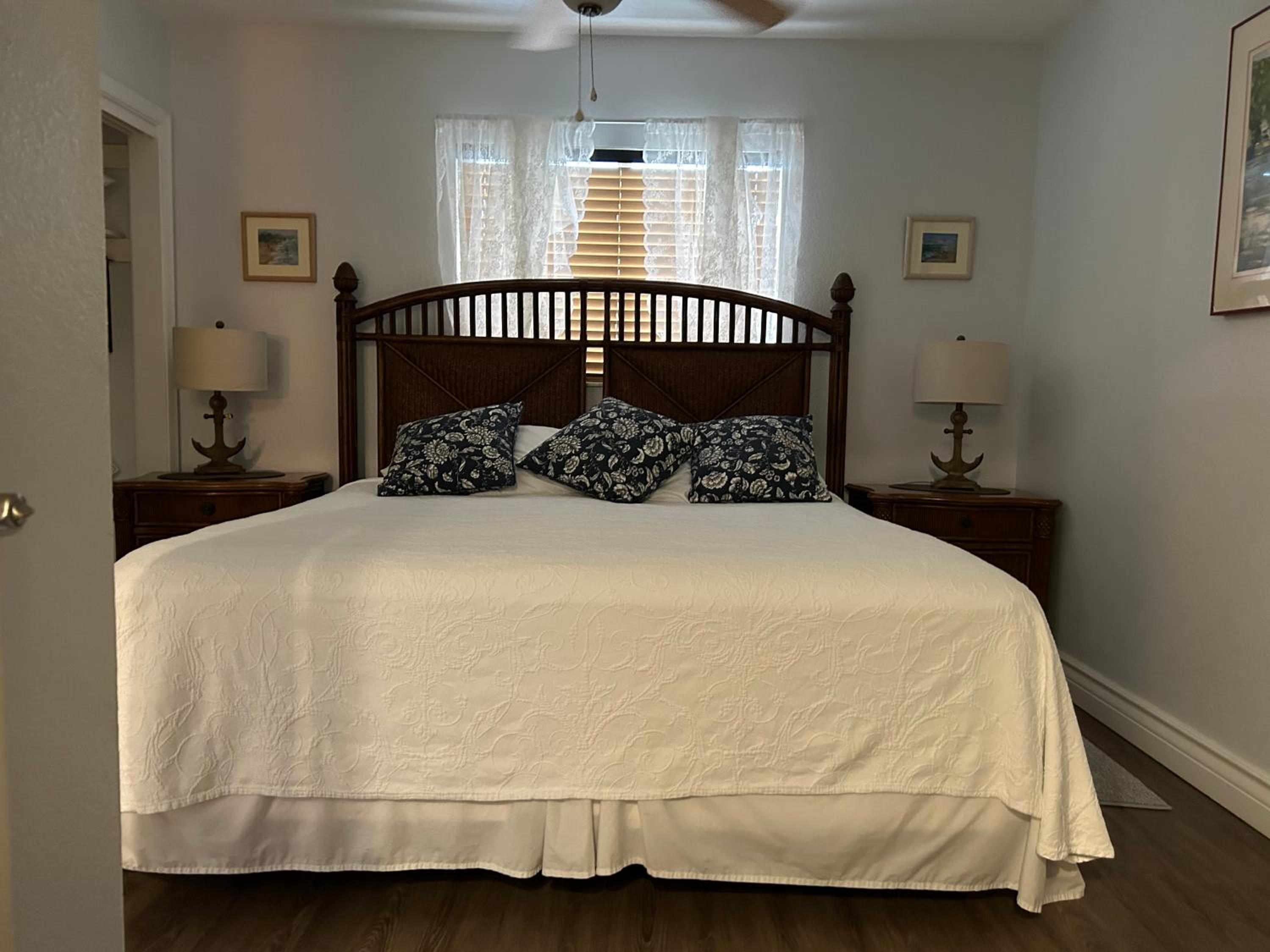 An Island Getaway at Palm Tree Villas