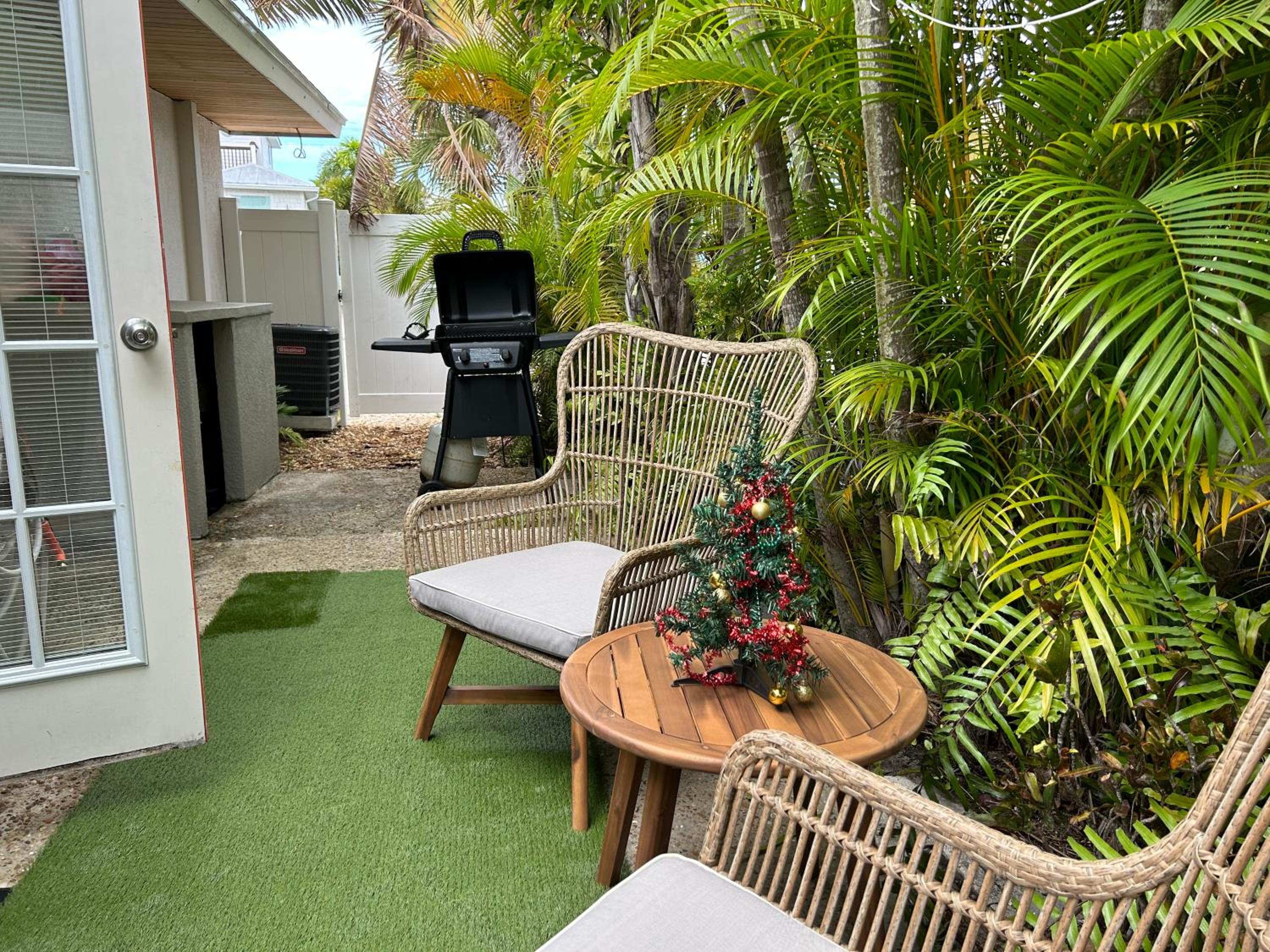 An Island Getaway at Palm Tree Villas