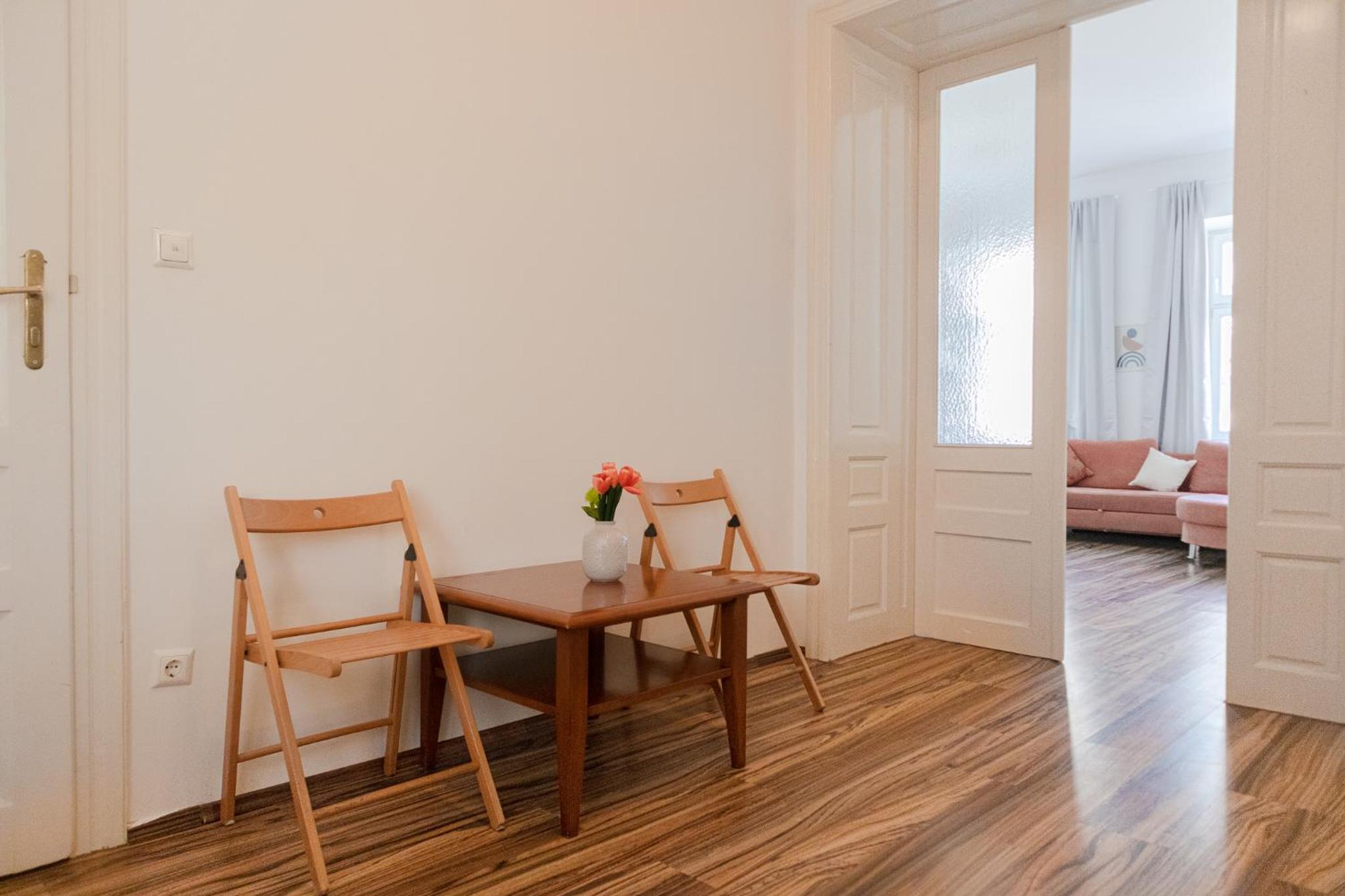 Bright & Stylish, 2 Neighboring Apartments - 4BRs