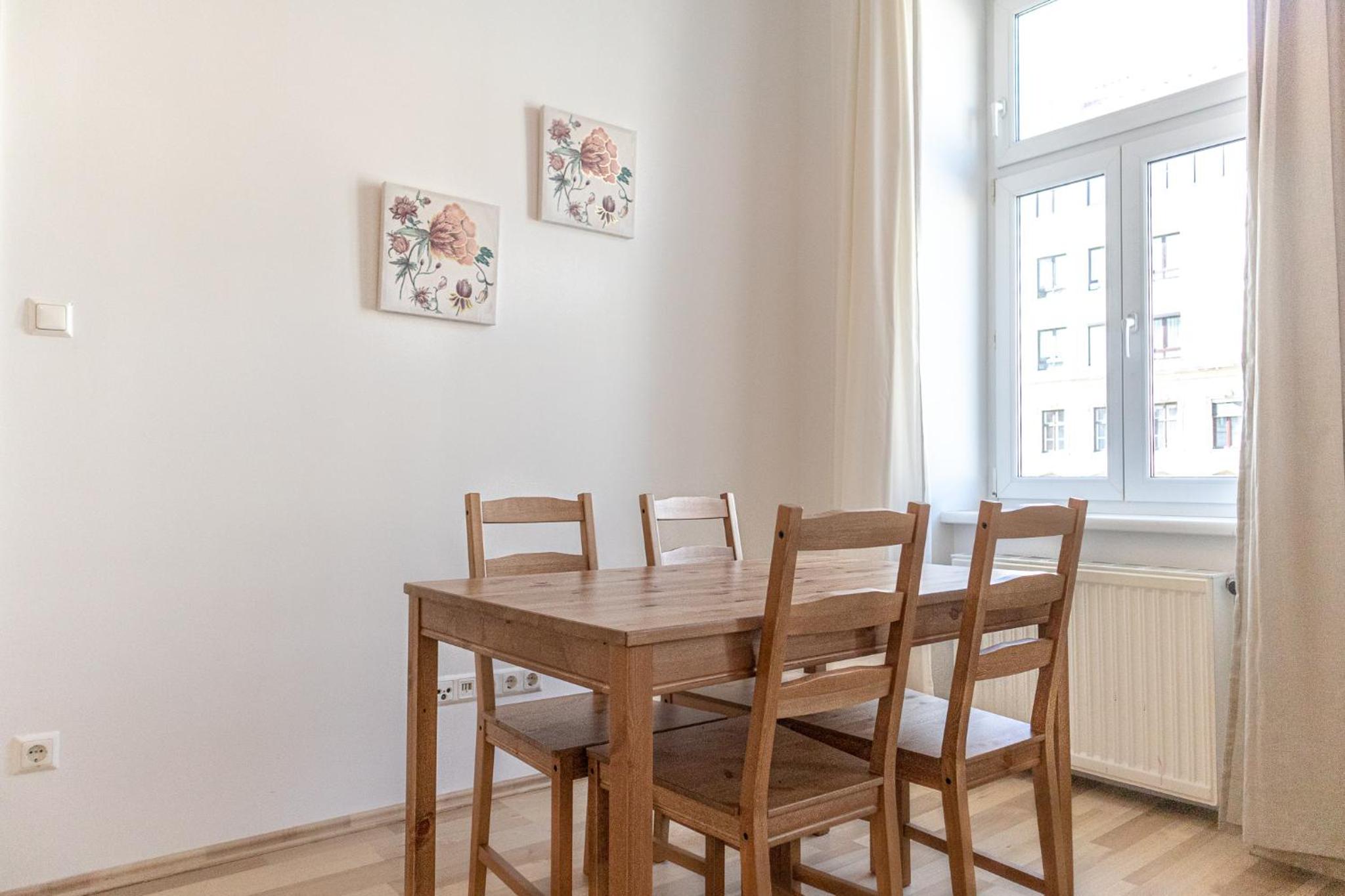 Bright & Stylish, 2 Neighboring Apartments - 4BRs
