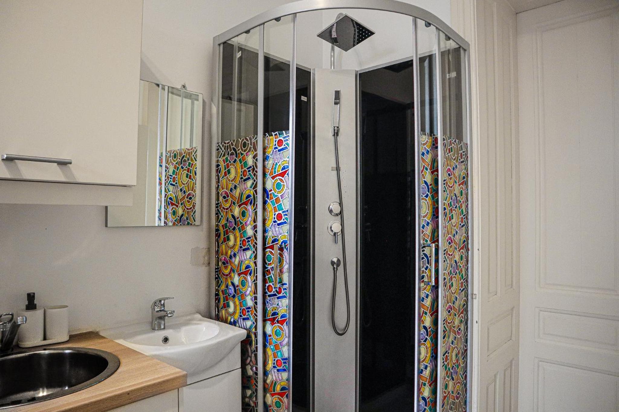 Bright & Stylish, 2 Neighboring Apartments - 4BRs
