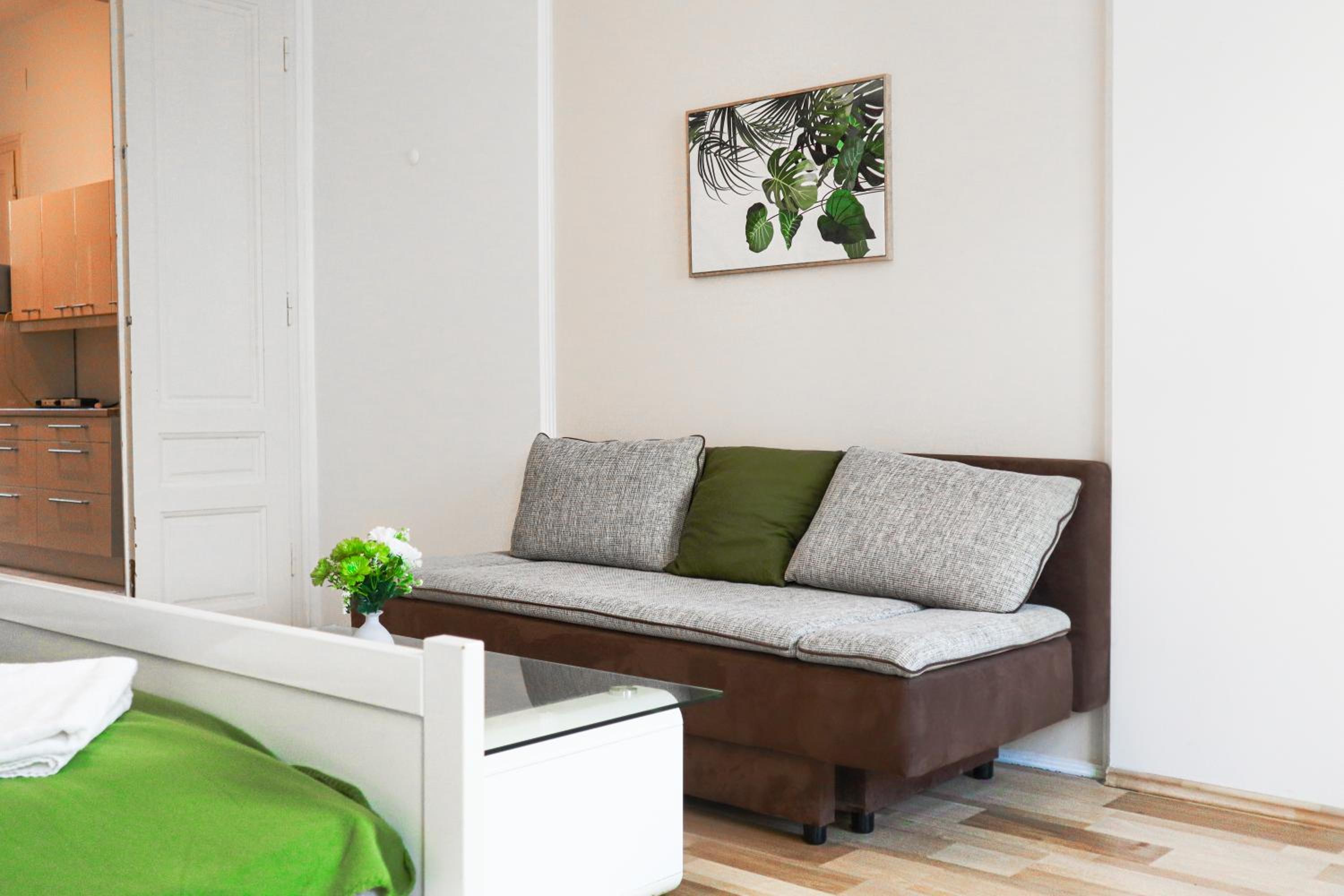 Bright & Stylish, 2 Neighboring Apartments - 4BRs