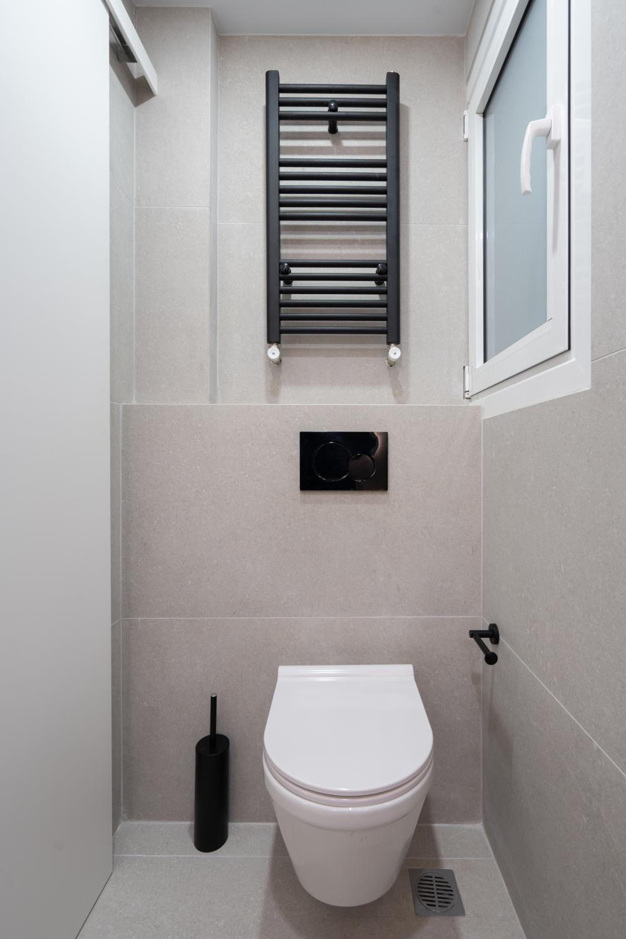 Deluxe 4 Bedrooms Apartment in Athens Center
