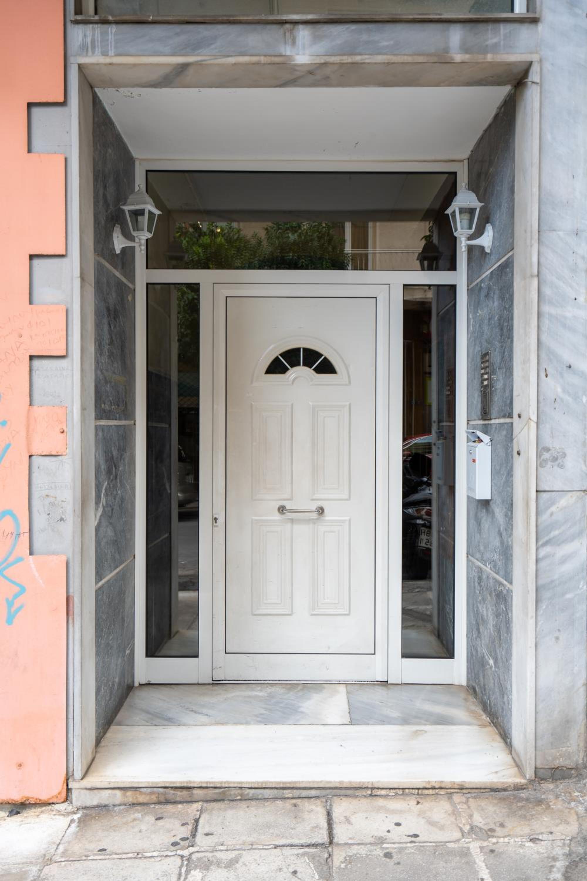 Deluxe 4 Bedrooms Apartment in Athens Center