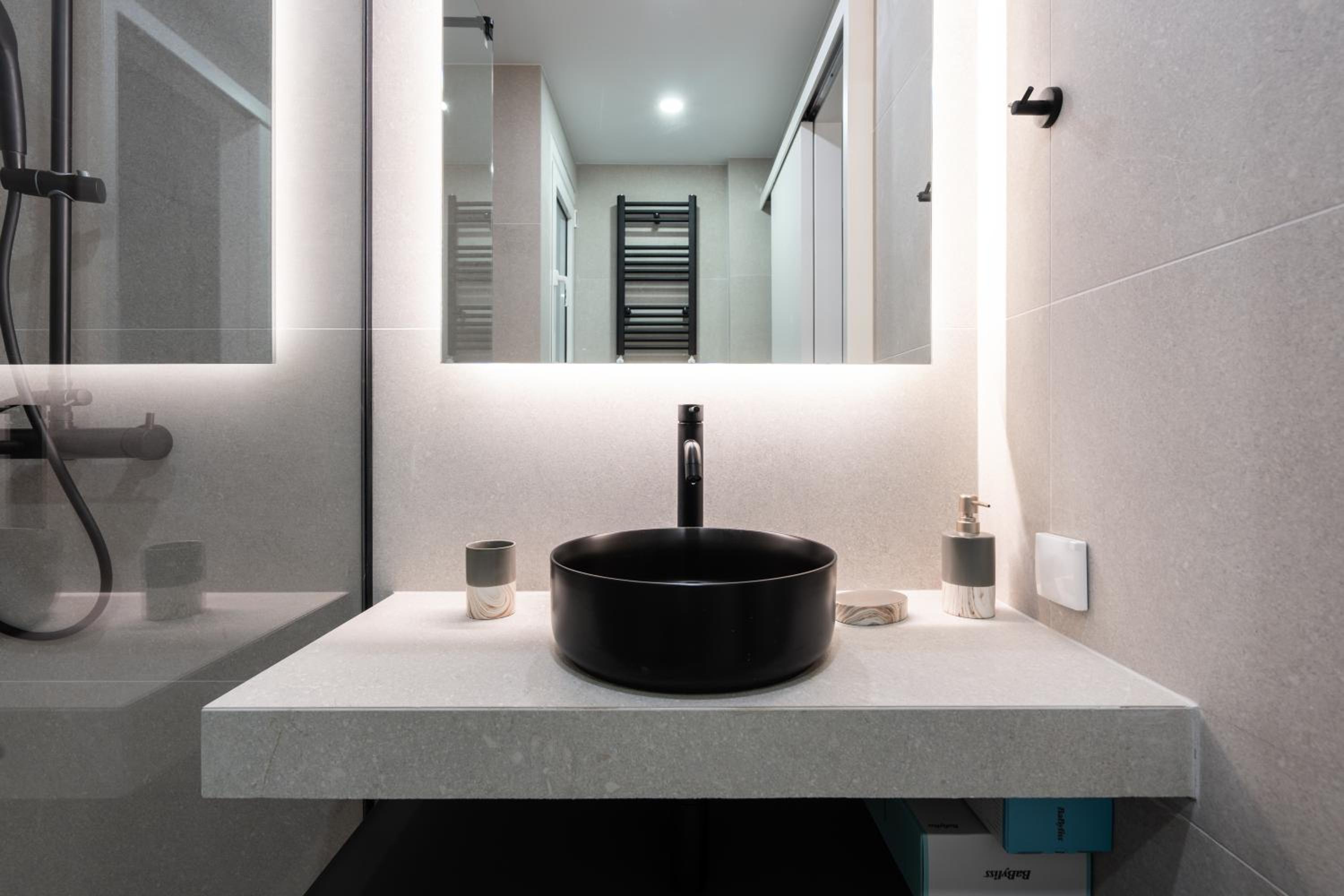 Deluxe 4 Bedrooms Apartment in Athens Center