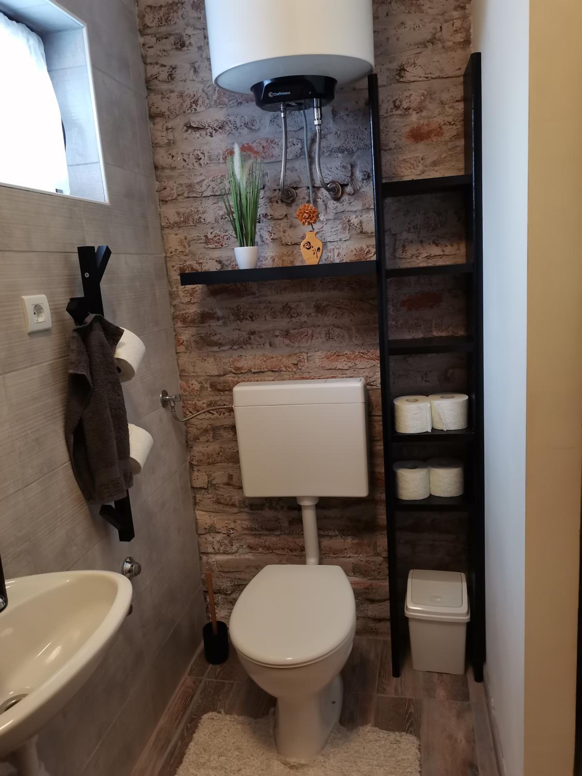 Photo 33