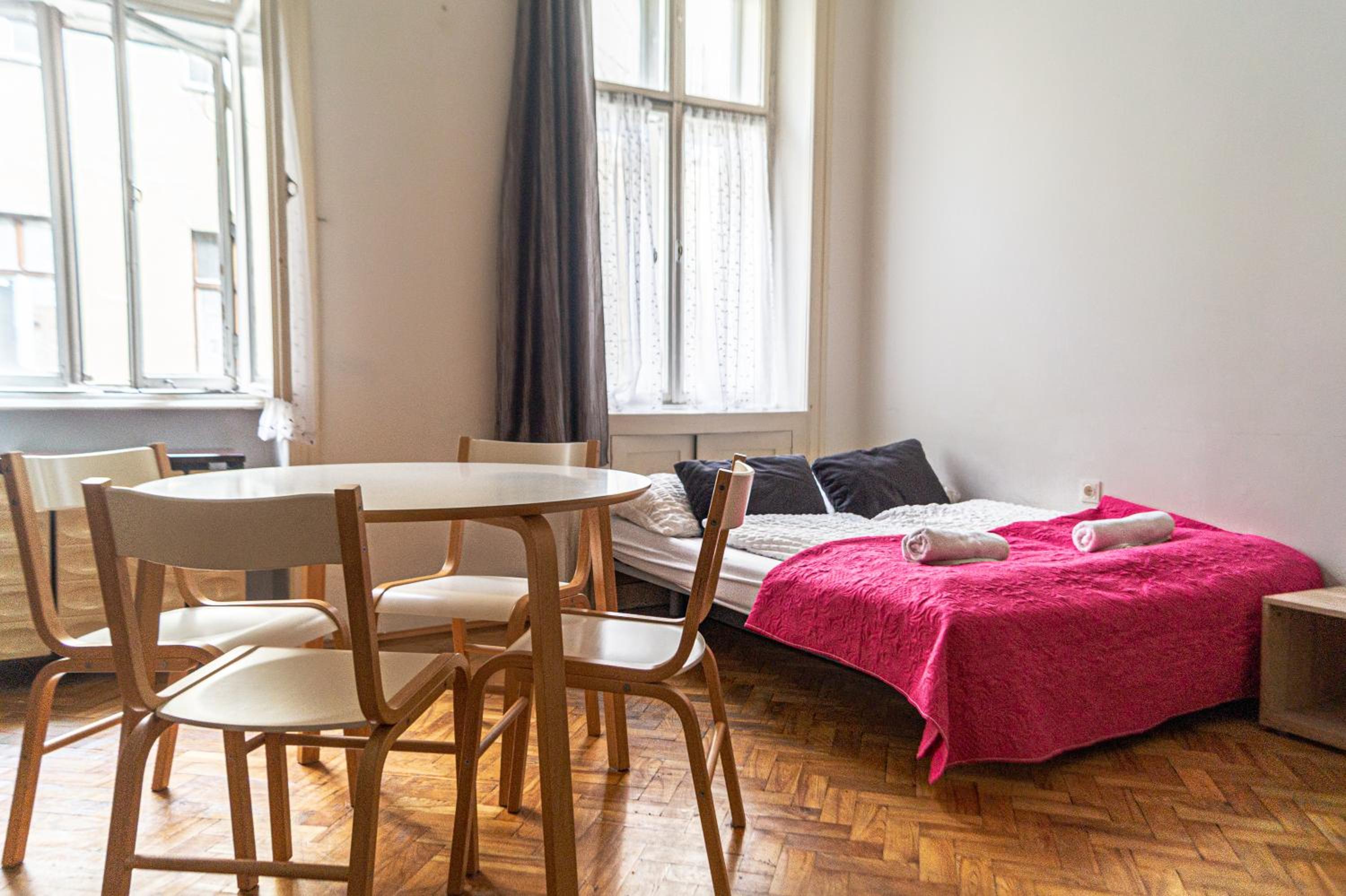 Stunning 2BR Neighboring apts.Perfect for 8 guests