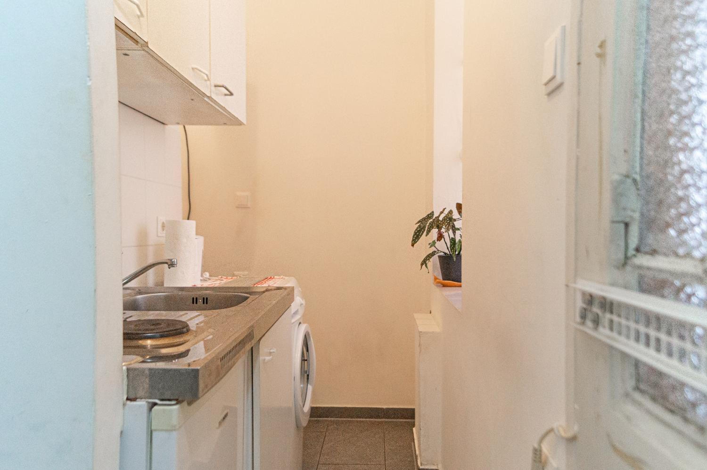 Stunning 2BR Neighboring apts.Perfect for 8 guests