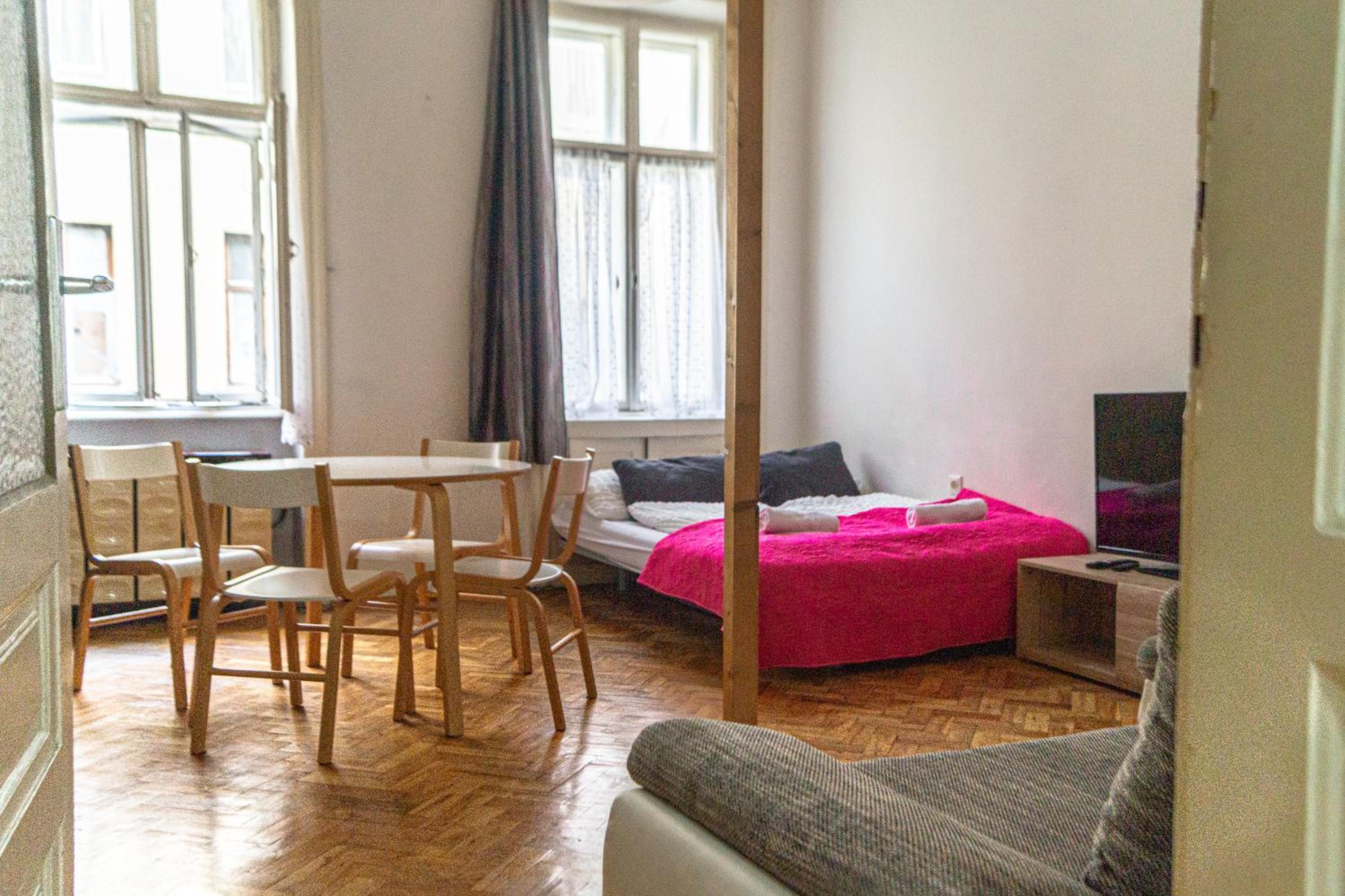 Stunning 2BR Neighboring apts.Perfect for 8 guests
