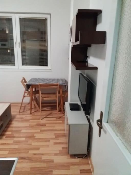 Skopje Rekord Ivan Apartment view 2