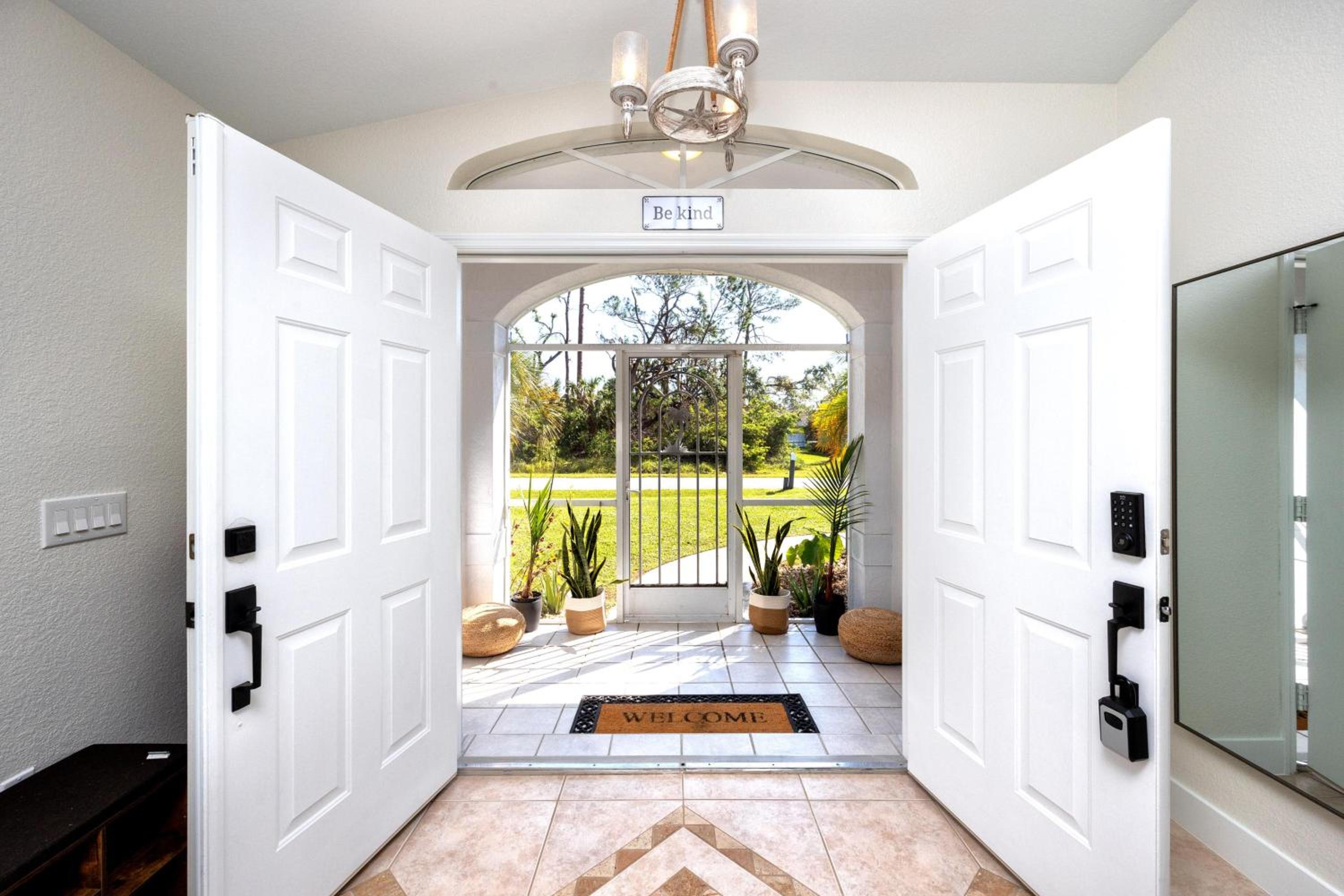 14 Bright Spacious 4 Bedroom Home with a Heated Pool view 4