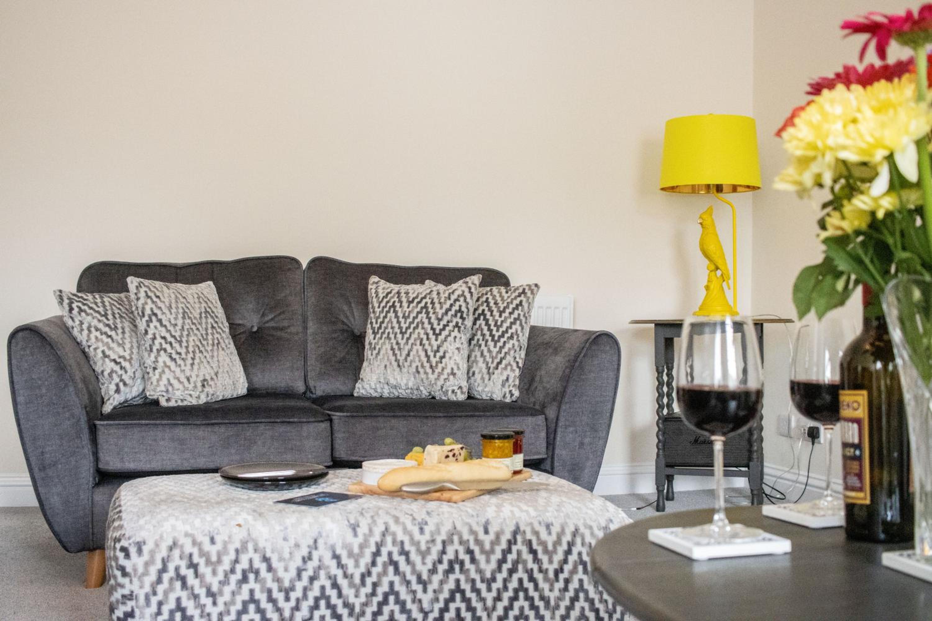 The Heart of Brixham, Bolton Plaice, Luxury Apartment view 3