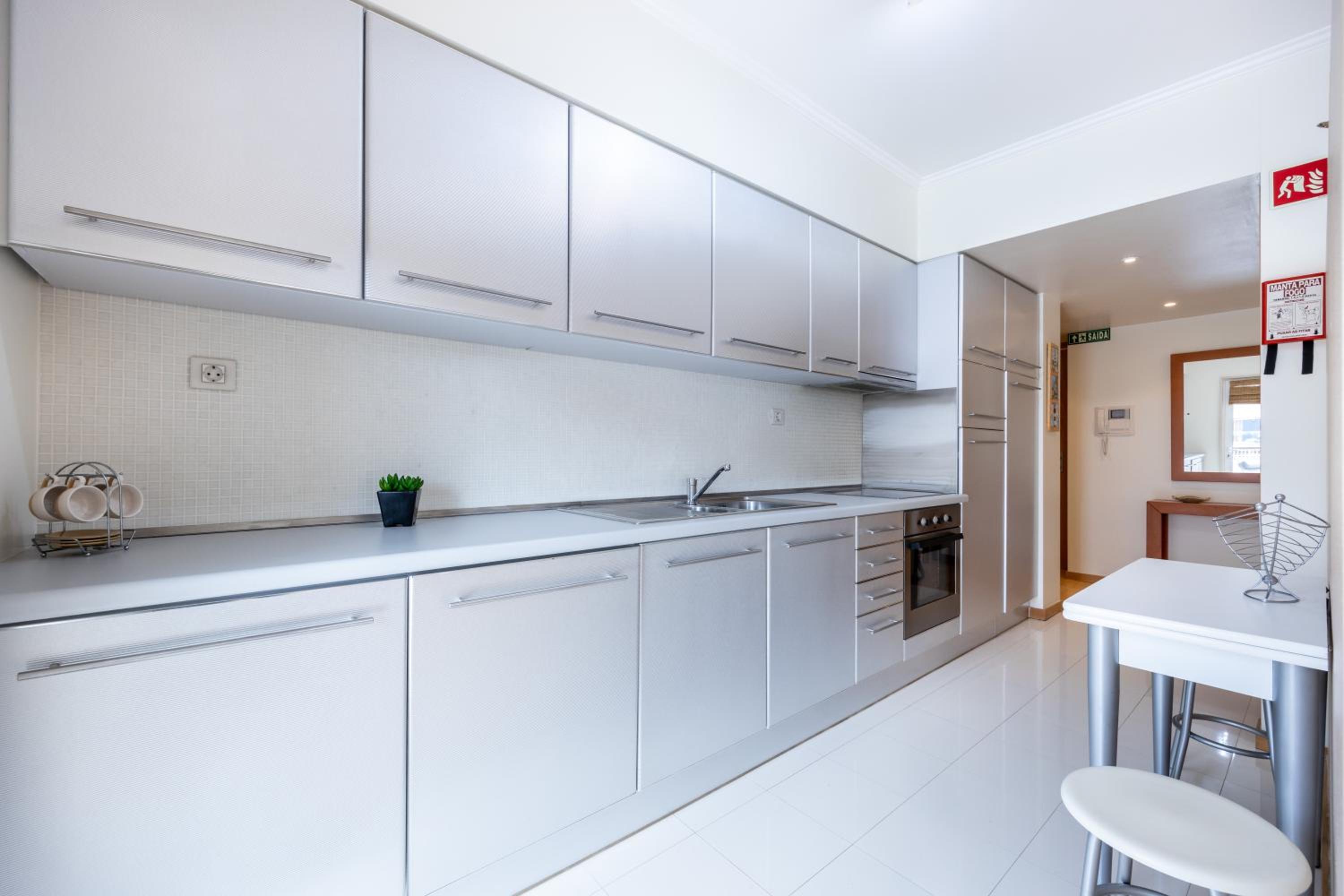 IM On Marina Flat en Lagos — kitchen