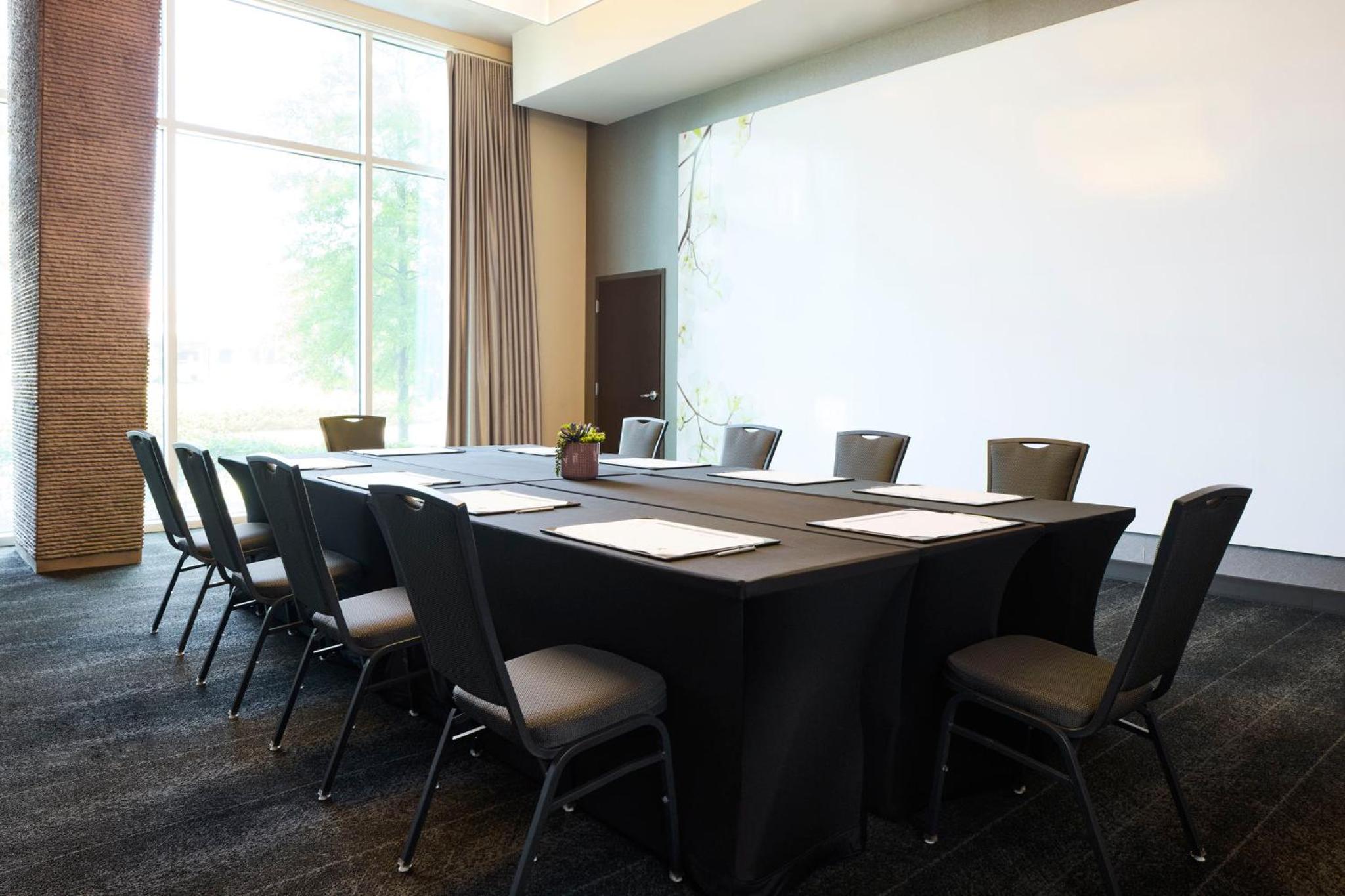 Archer Hotel Falls Church - Property Image 21