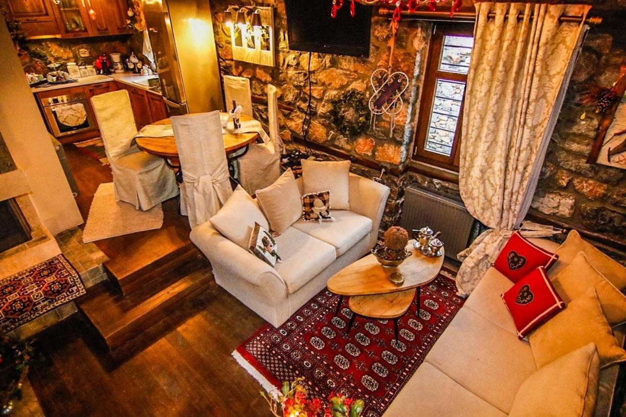 Charming 3-storey Loft with fireplace view 4