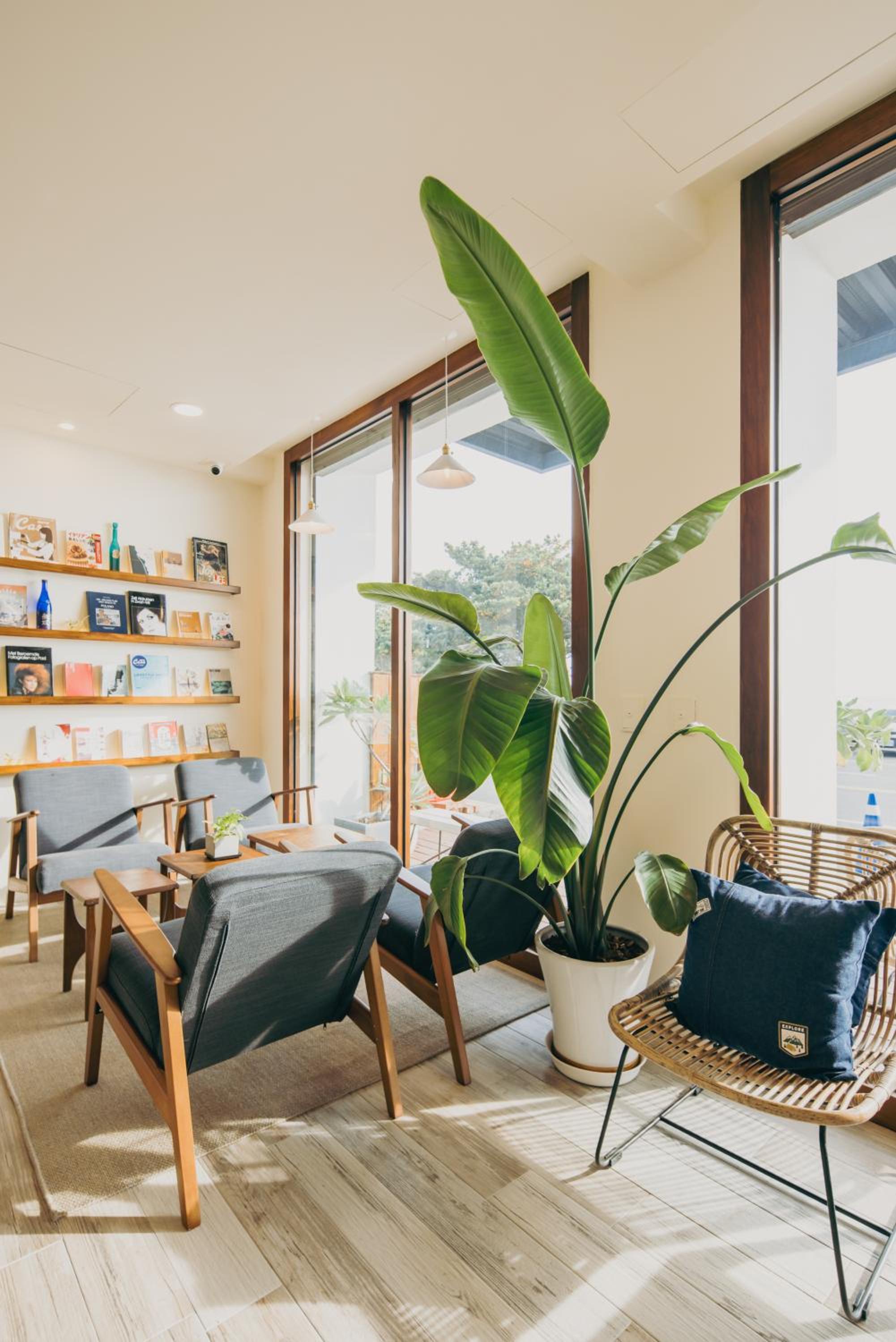 Chuanfanrock Haku Beach Days Inn