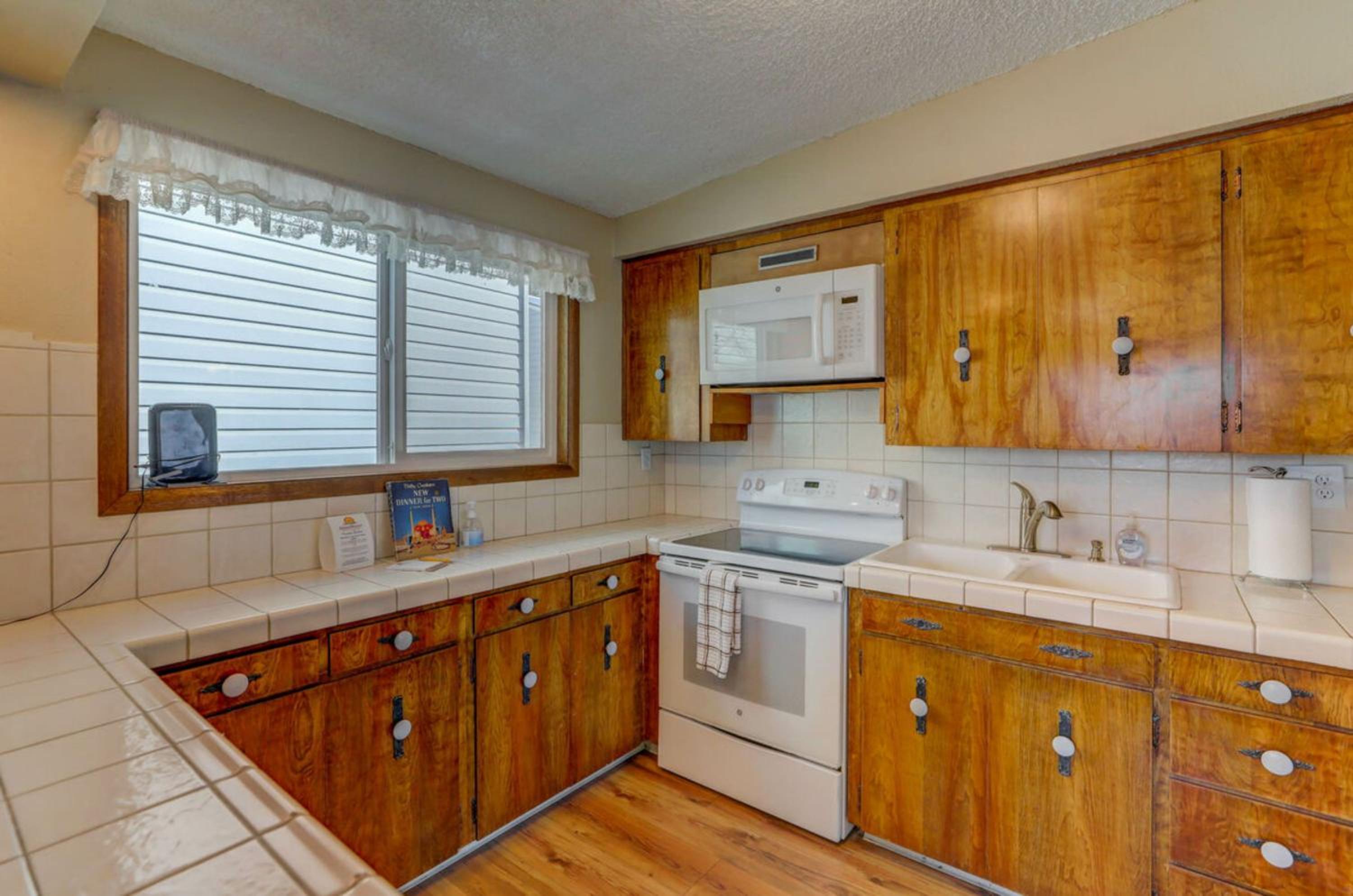 Annie's Place by Casago McCall - Donerightmanagement