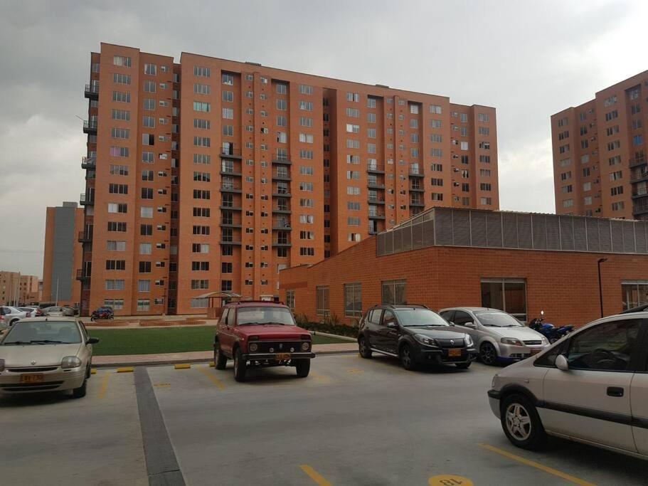 Apartaestudio amoblado, Edificio el eden 148