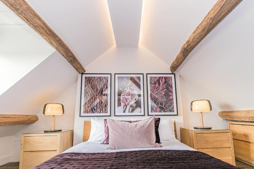Oxfordshire Living - The Vanbrugh Apartment - Woodstock view 4