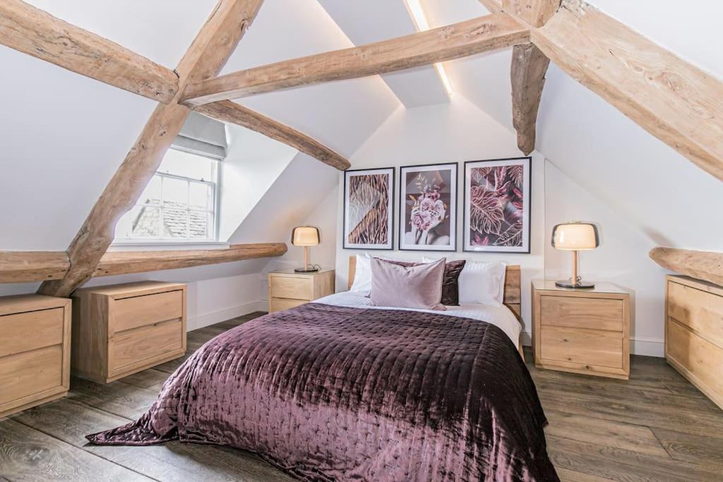 Oxfordshire Living - The Vanbrugh Apartment - Woodstock view 2