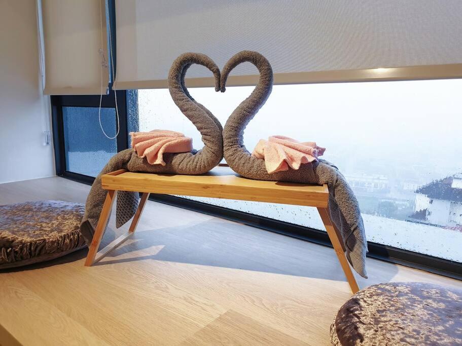 SeaView#Warmth#Netflix#PrivateBathtub#SeaSideLuxuryCondo#ImperioResidence