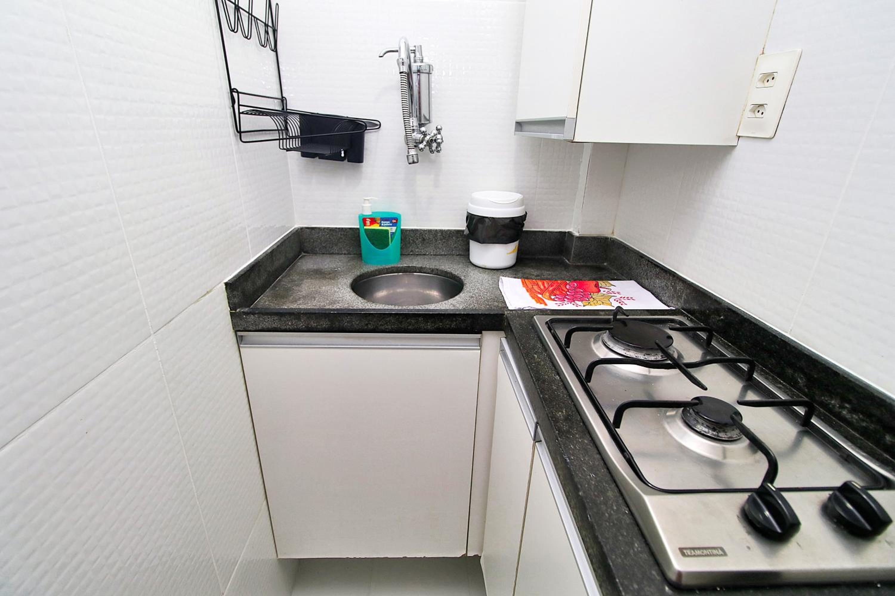 Low budget apartment with air conditioning and free amenities.