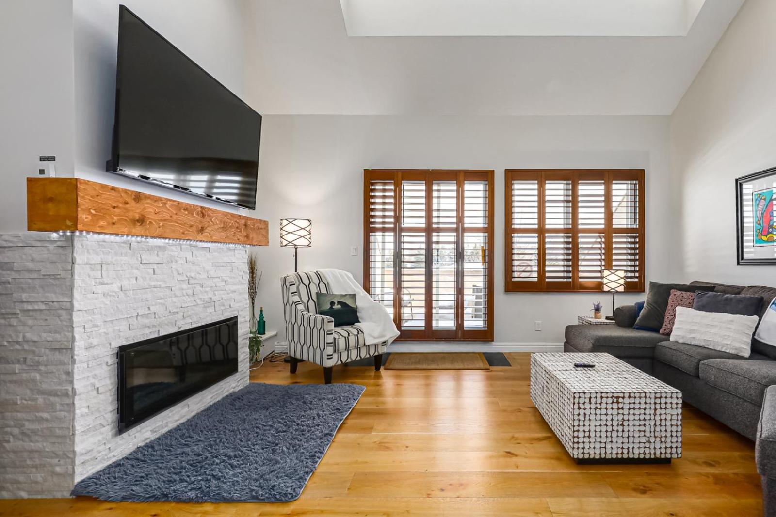 Stunning Townhouse - 3 BDRM Blue Mountain Village Sauna!