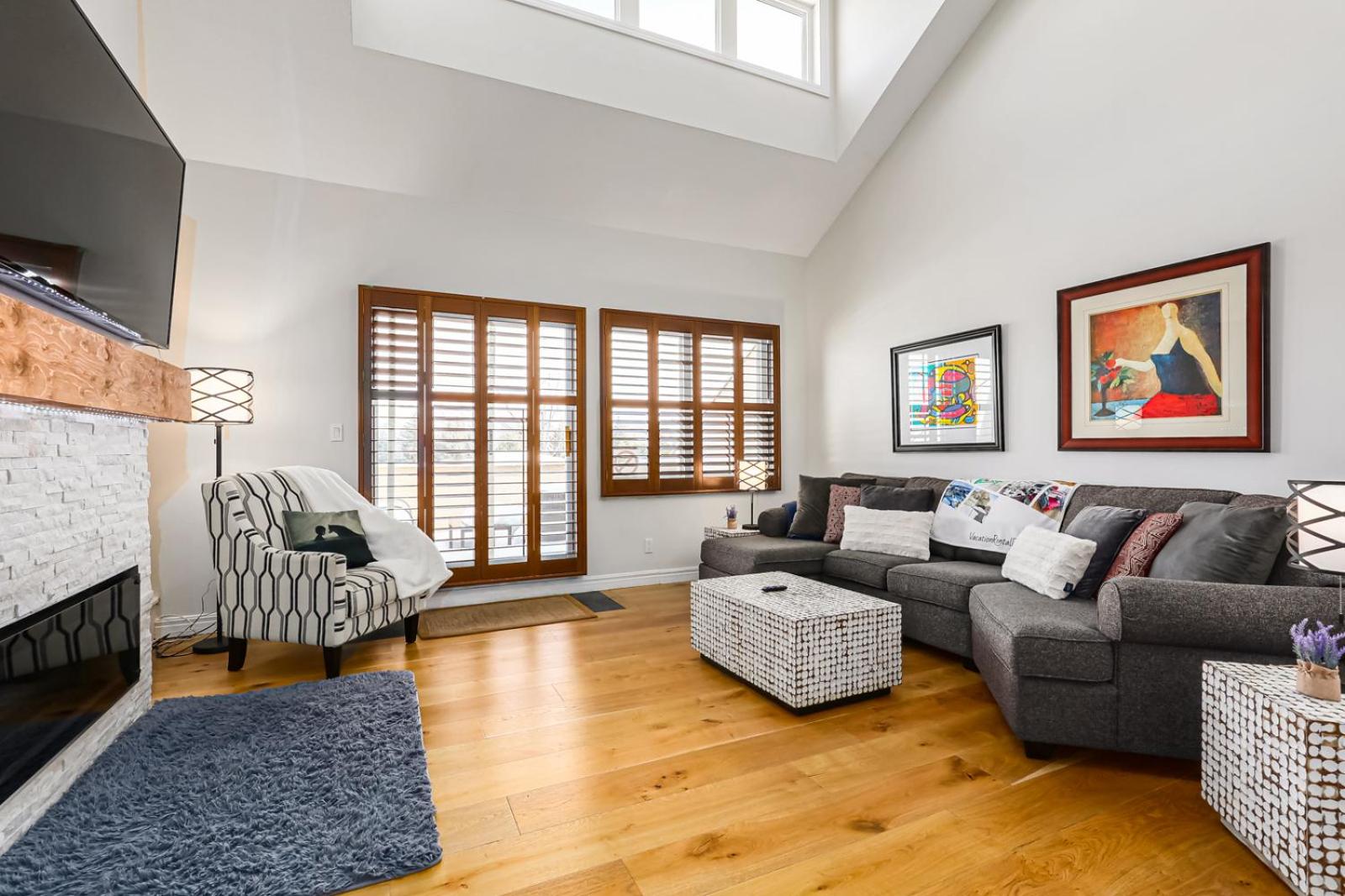 Stunning Townhouse - 3 BDRM Blue Mountain Village Sauna!
