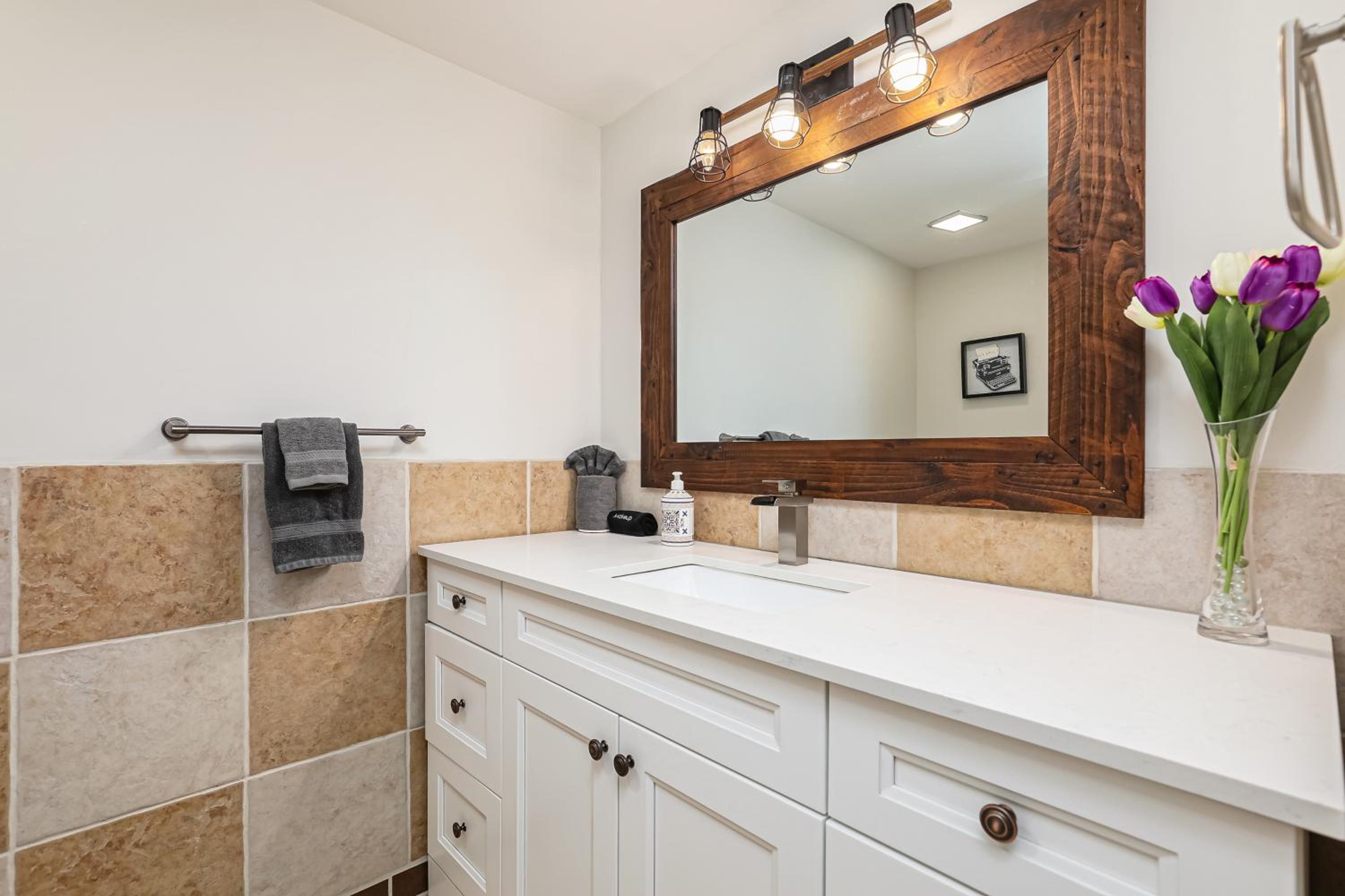 Stunning Townhouse - 3 BDRM Blue Mountain Village Sauna!