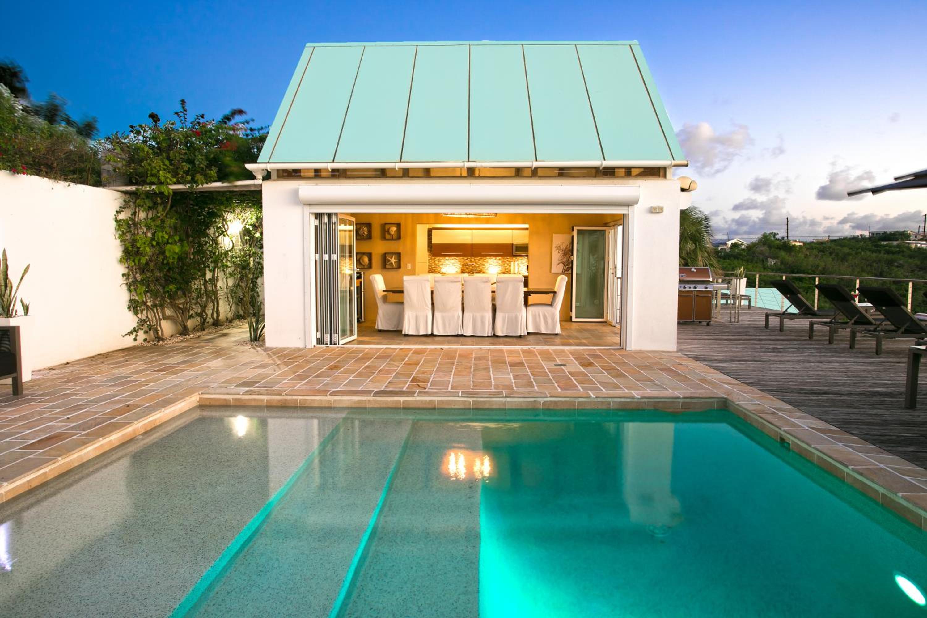 CeBlue Villas