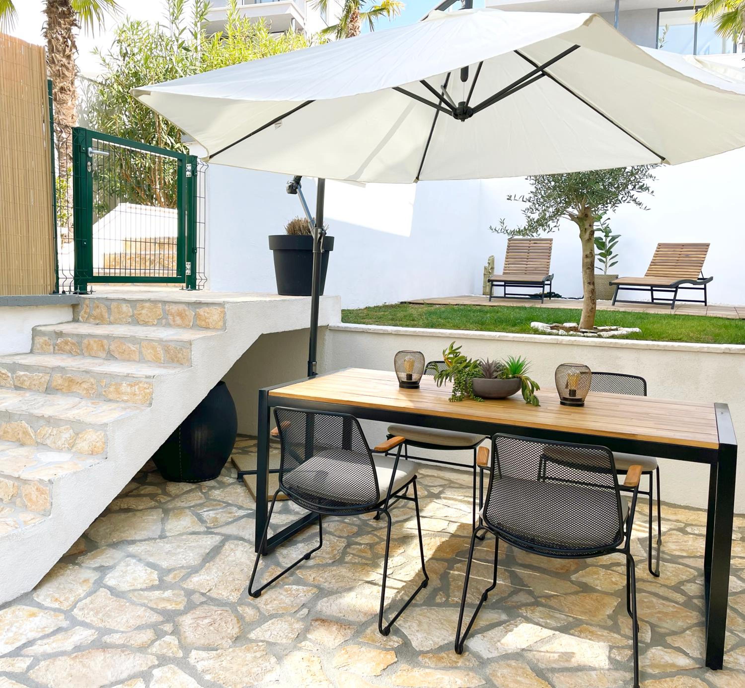 Great outdoor living steps away from the beach view 3