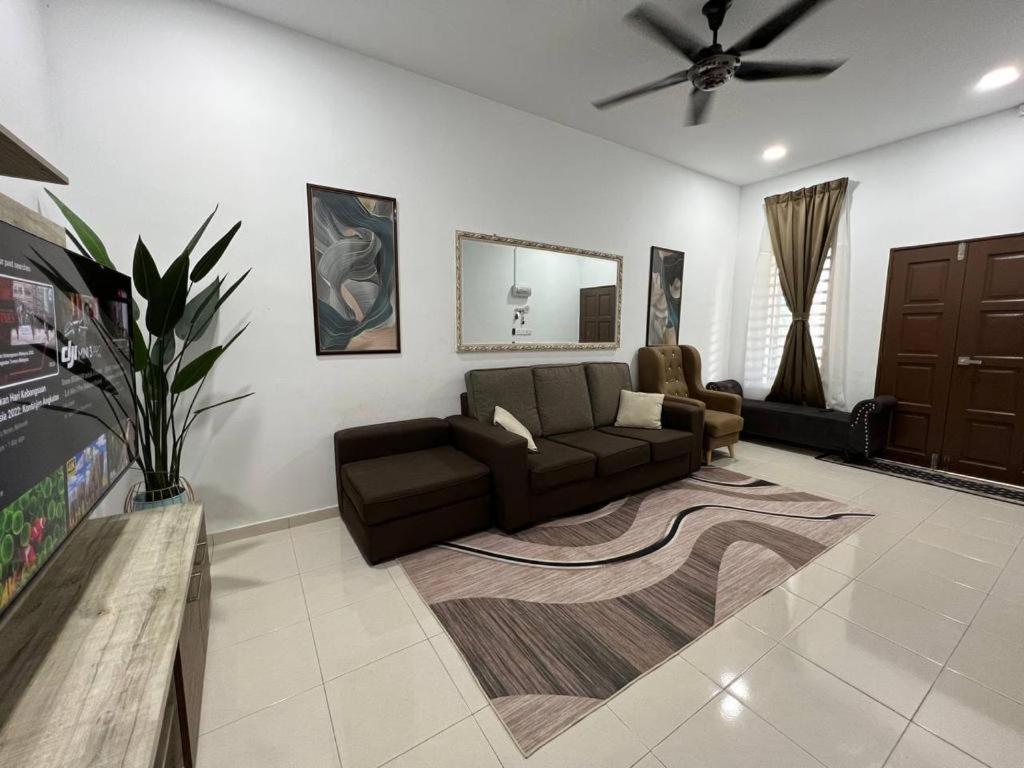 Homestay Kemaman Fyna06 photo 7
