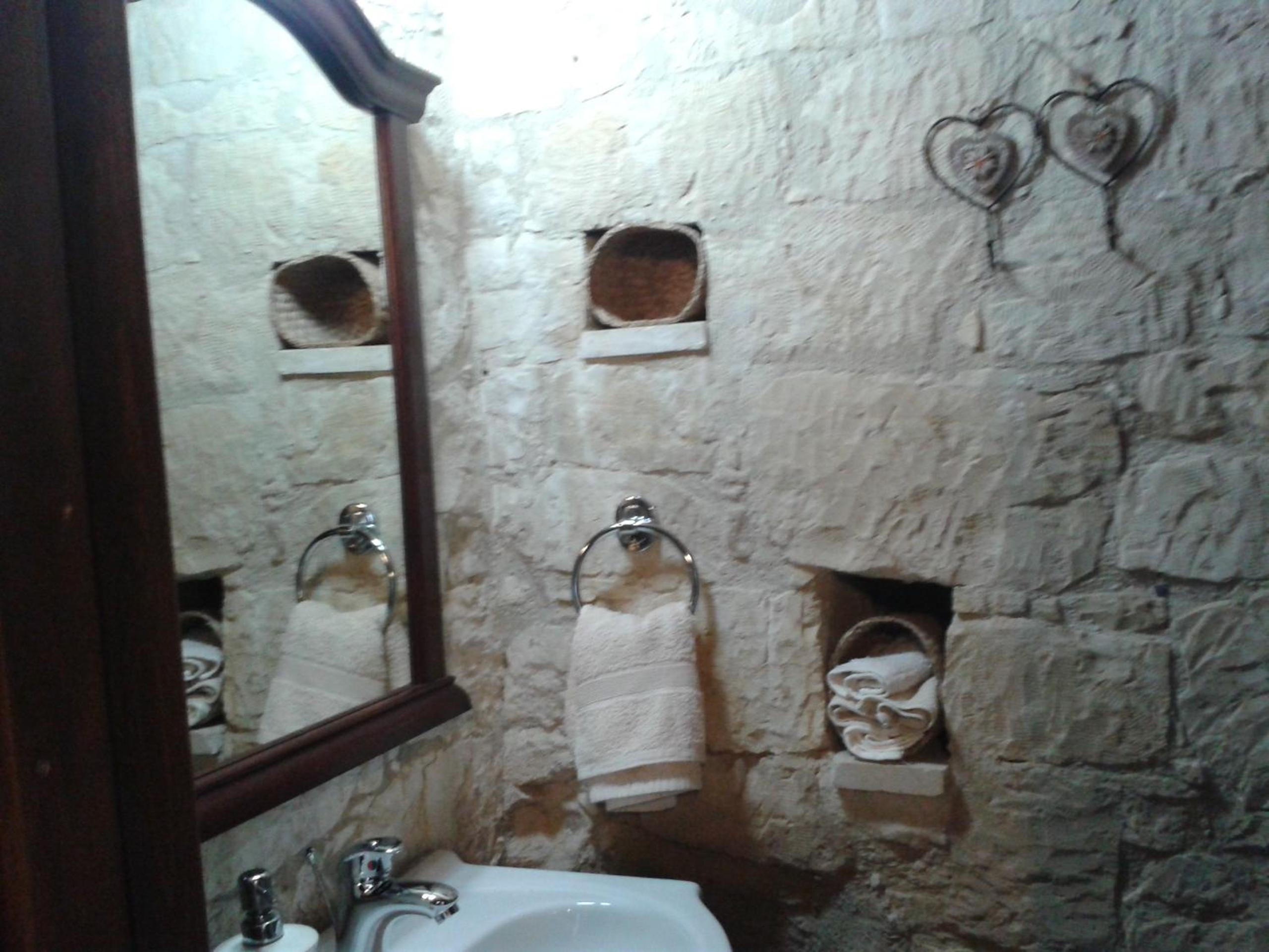 Magdalous House
